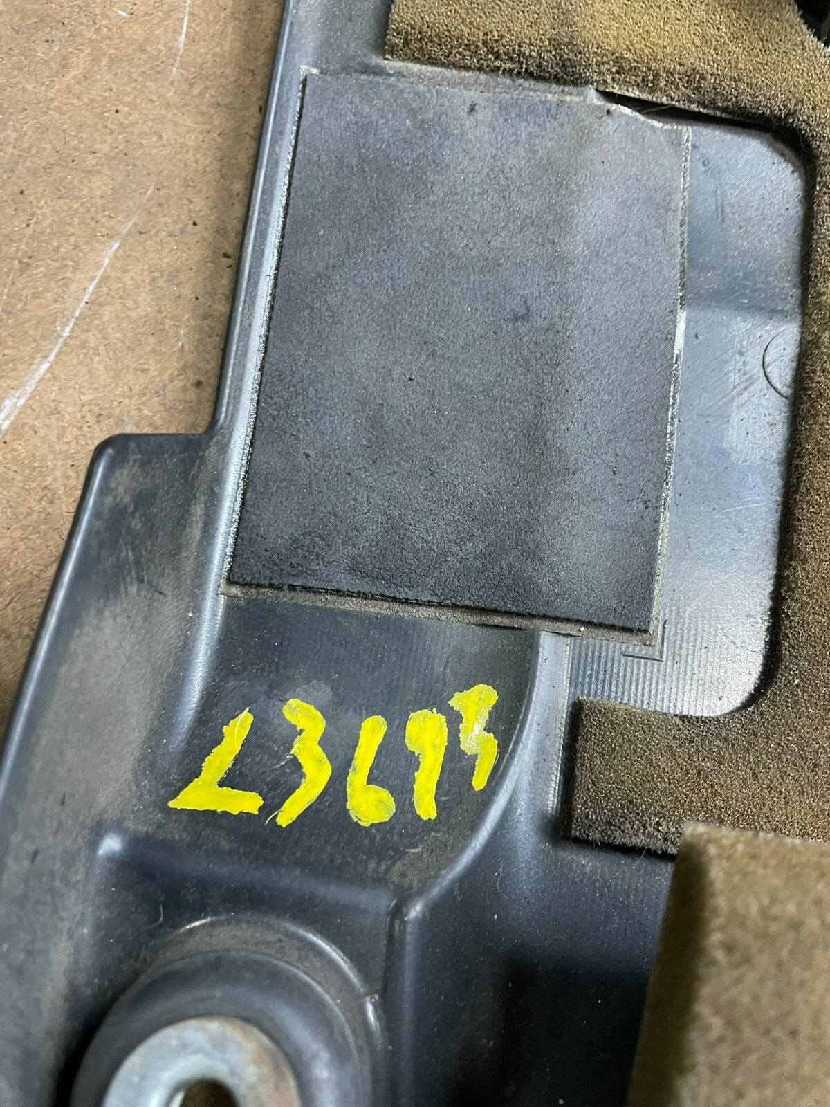 2007 to 2013 Nissan Altima 2.5 L Engine Cover L3695 DG9