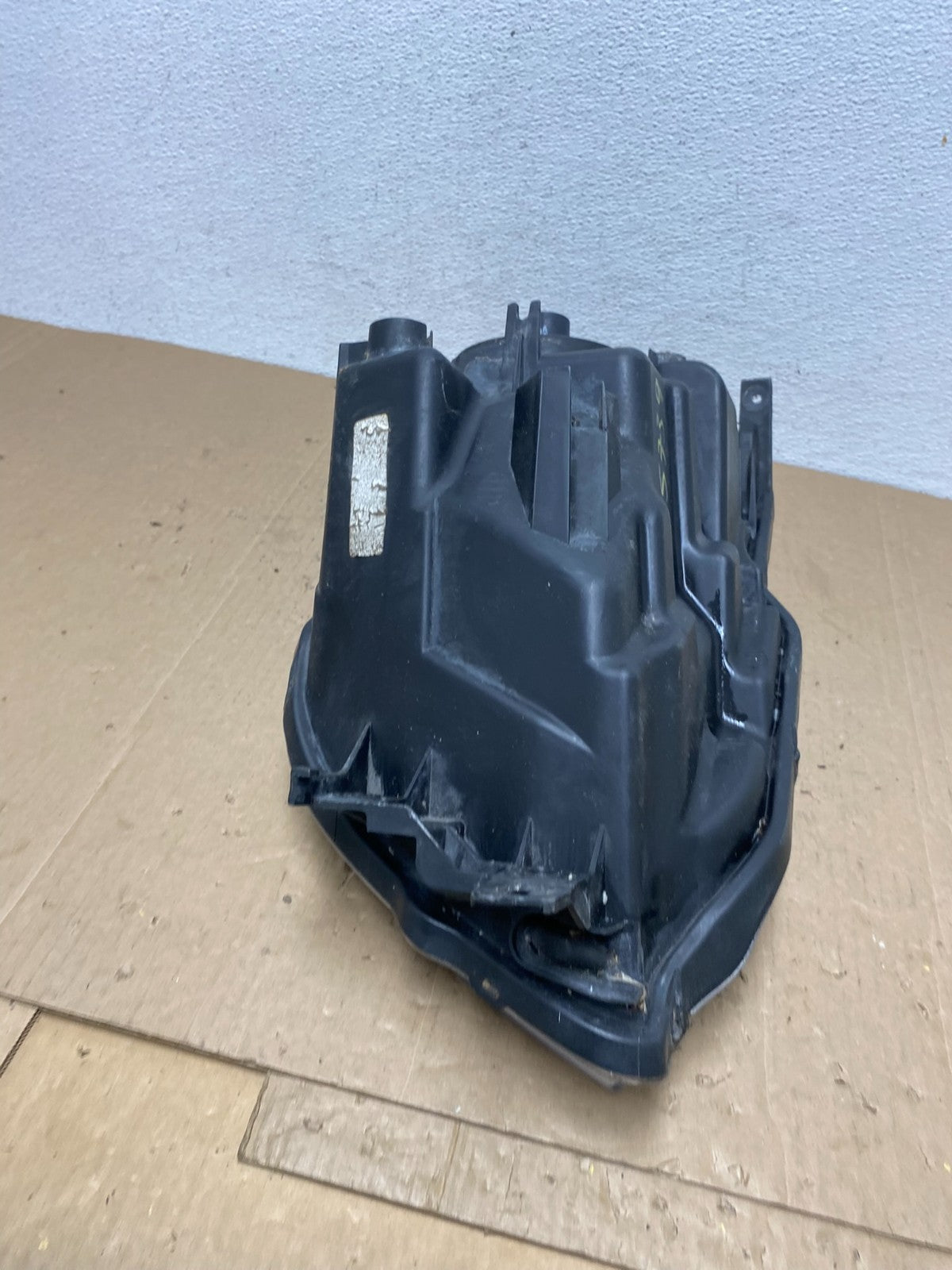 2004 - 2011 Mitsubishi Endeavor Headlight Right Passenger Rh Side AC5739 DW7
