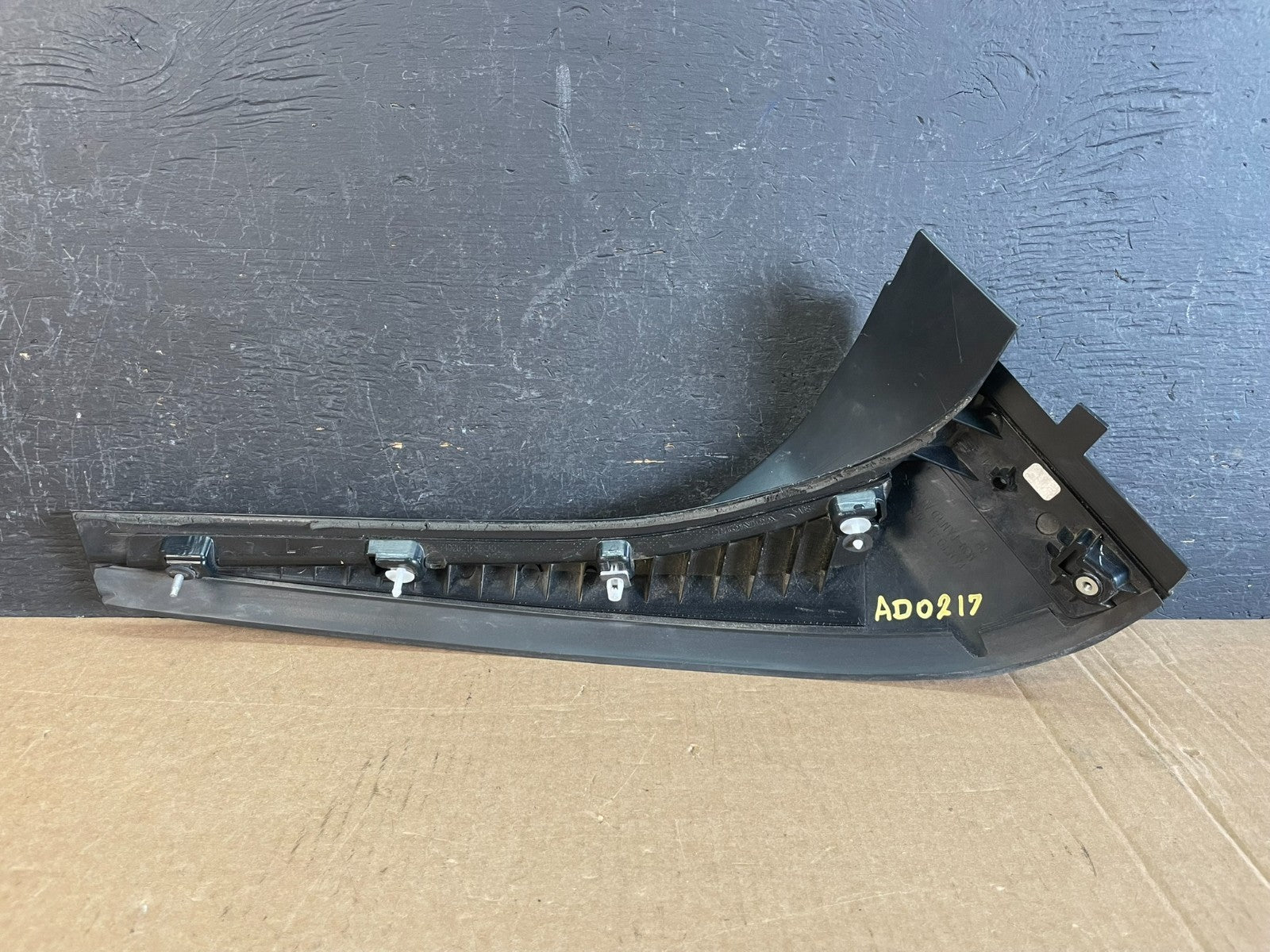 2011-2017 Honda Odyssey Left Driver Rear Gate Spoiler Garnish AD0217 DG3
