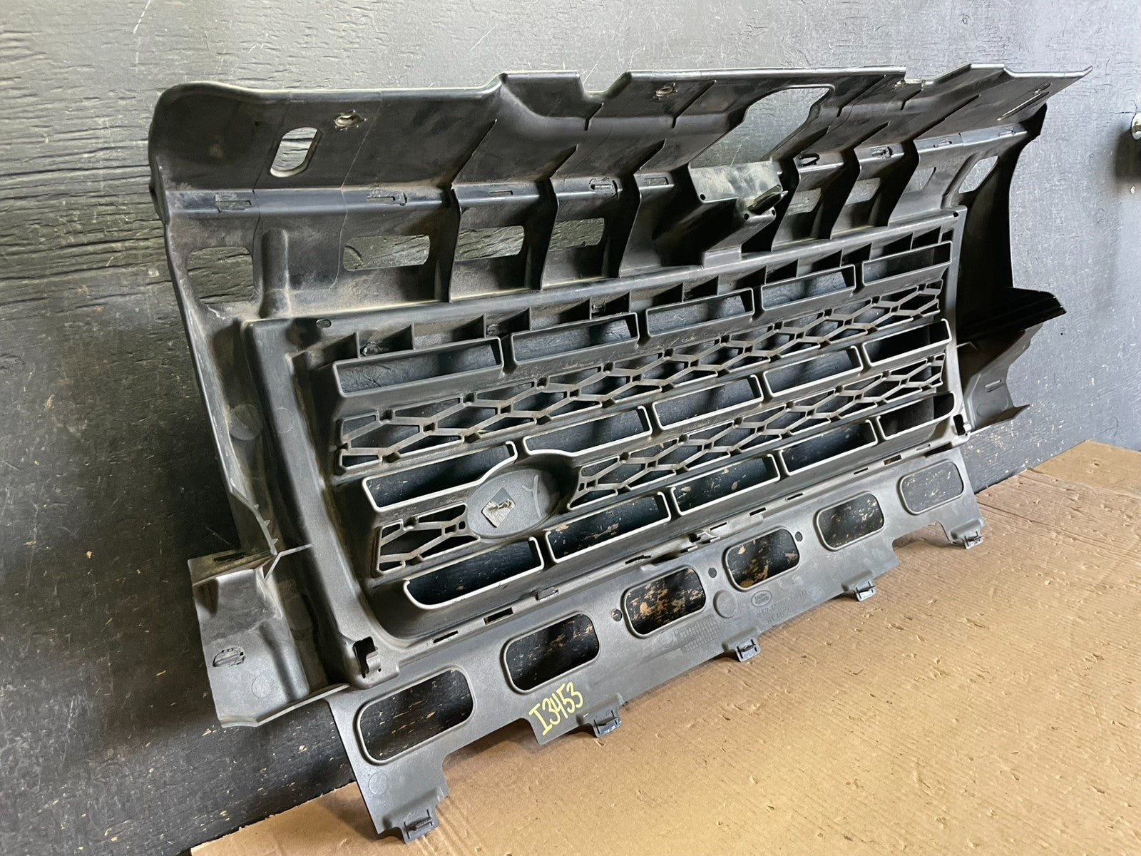 2008 to 2010 Land Rover LR2 Front Bumper Grille Grill OEM aa2213 DG4