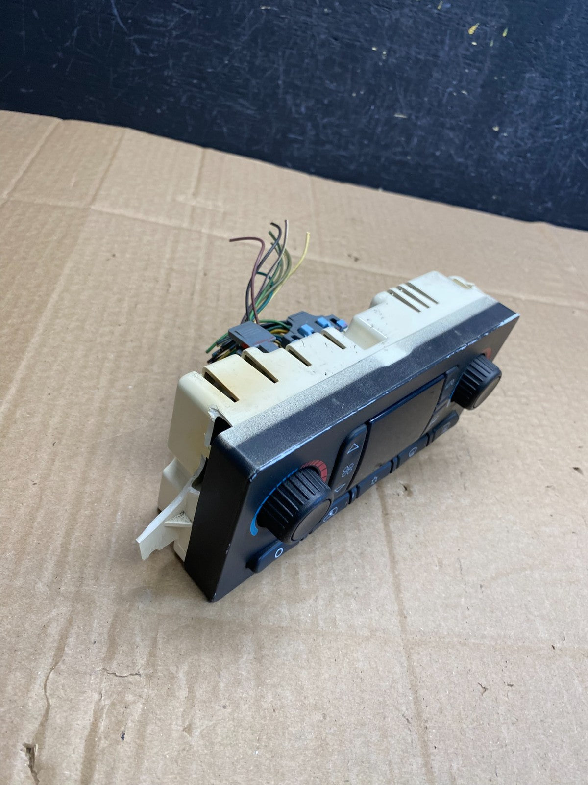 2003 to 2006 Chevrolet Silverado HVAC Heater Climate Control Module AC9334 DG1