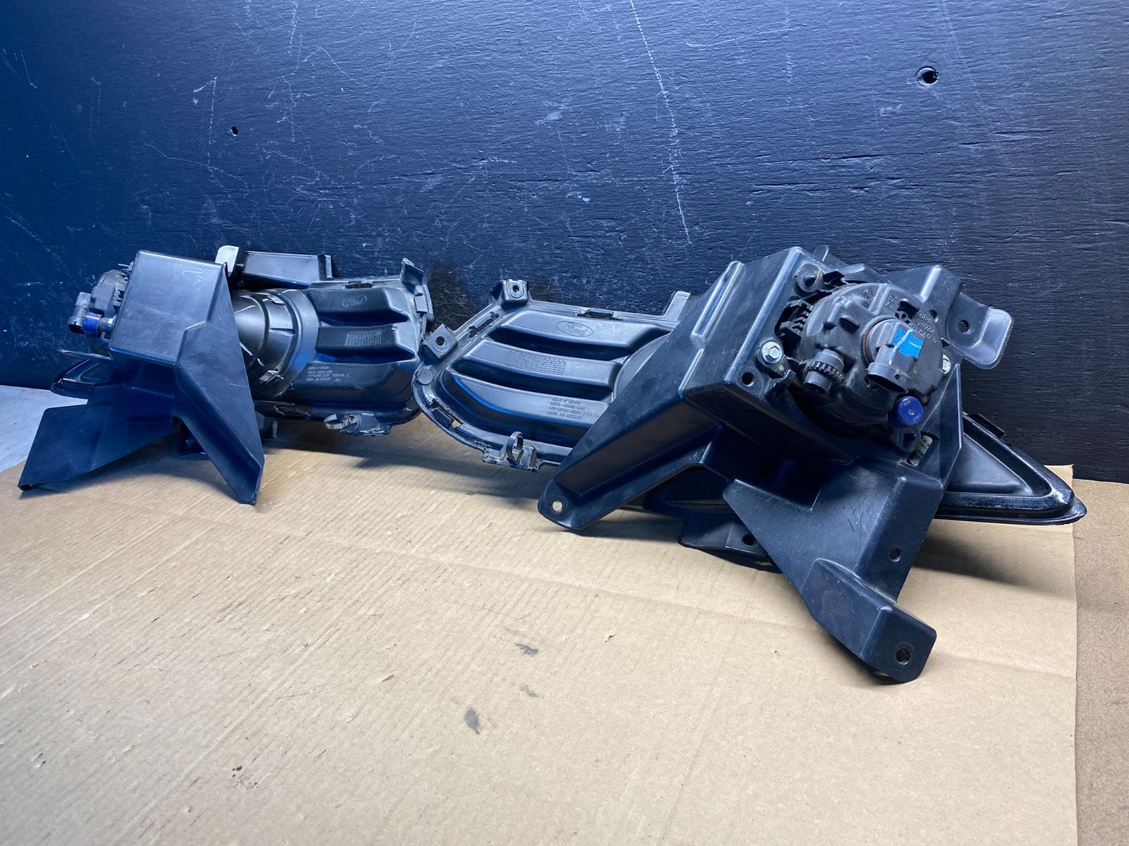 2013-2016 Ford Fusion Front Bumper Left+Right Set Fog Light Bezel Trim AD5045 DG4