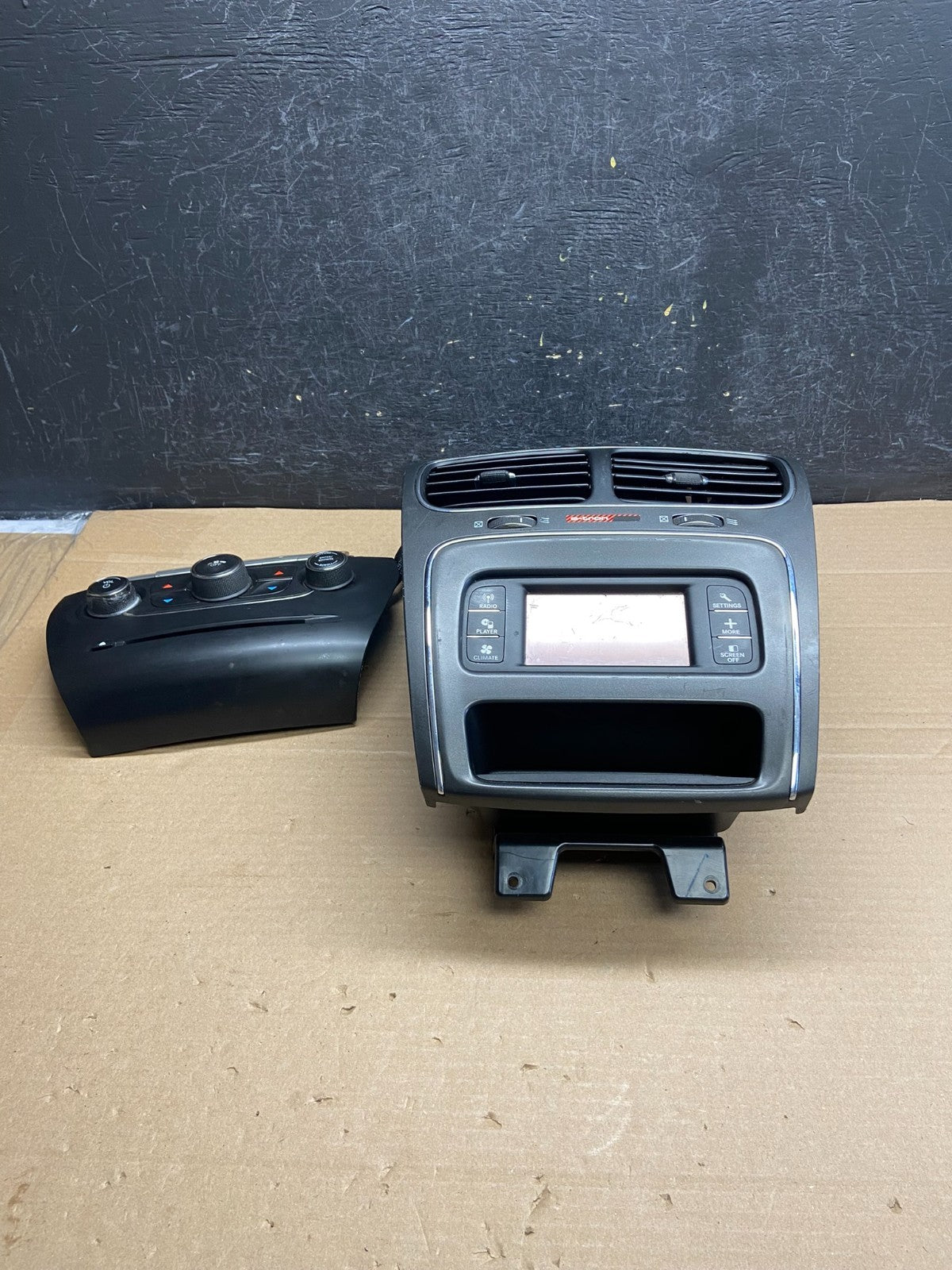2011-2019 Dodge Journey Radio Display Screen Bezel Climate Trim Vents AG5107 DG0