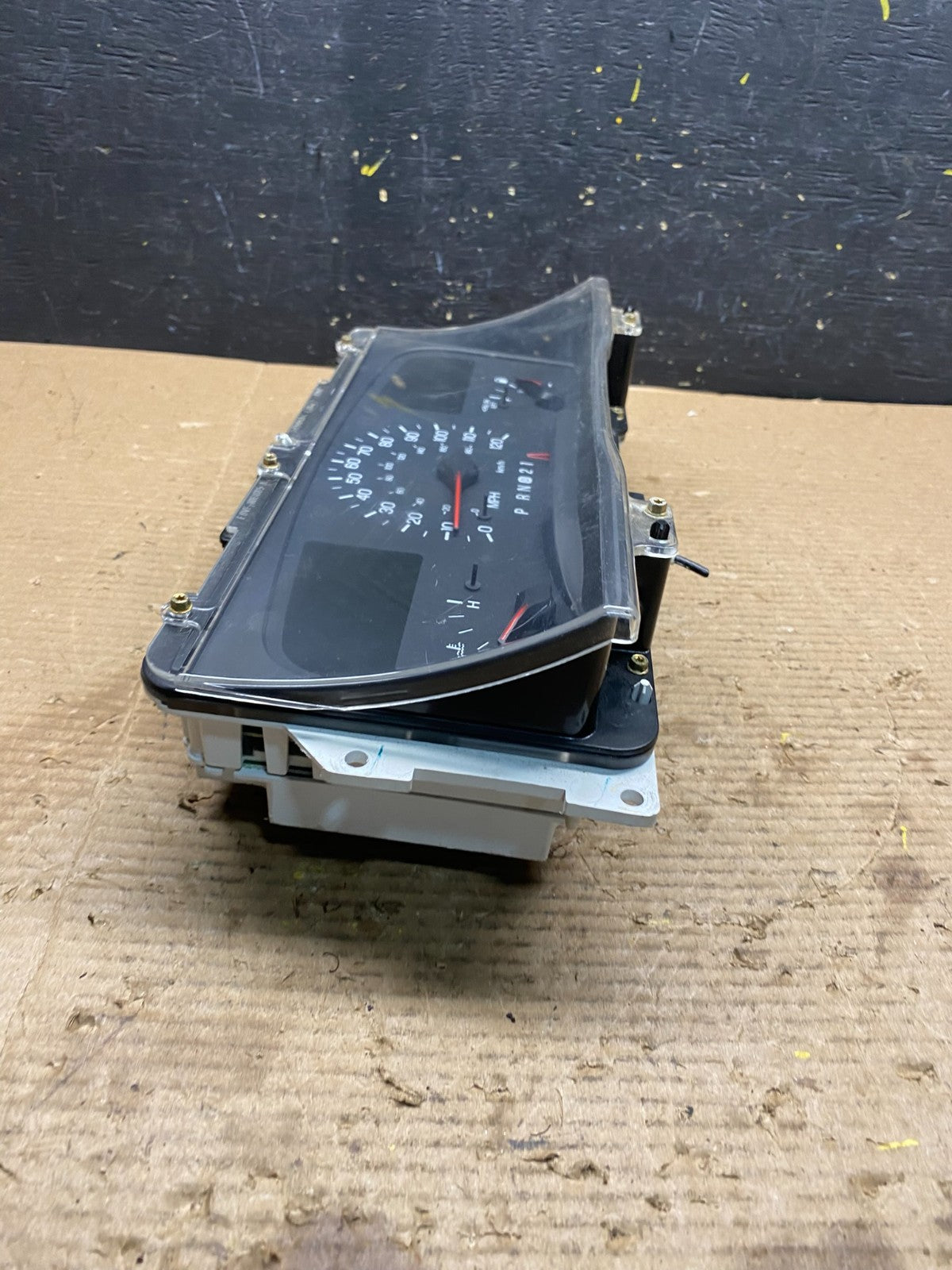 1998 to 2002 Lincoln Town Car Speedometer Gauge Cluster r2700 DG2