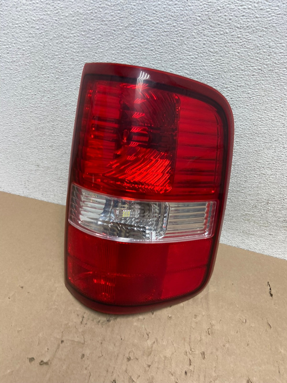 2004 to 2008 Ford F150 F-150 Right Passenger RH Side Tail Light AG6764 LK0