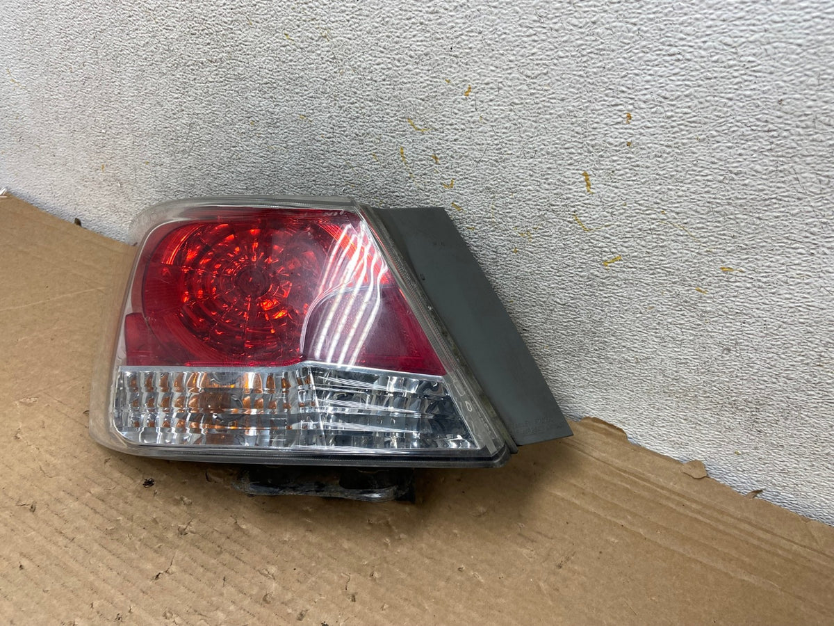 2008 to 2012 Honda Accord Sedan Tail light Left Driver LH Side AH8531 LK2