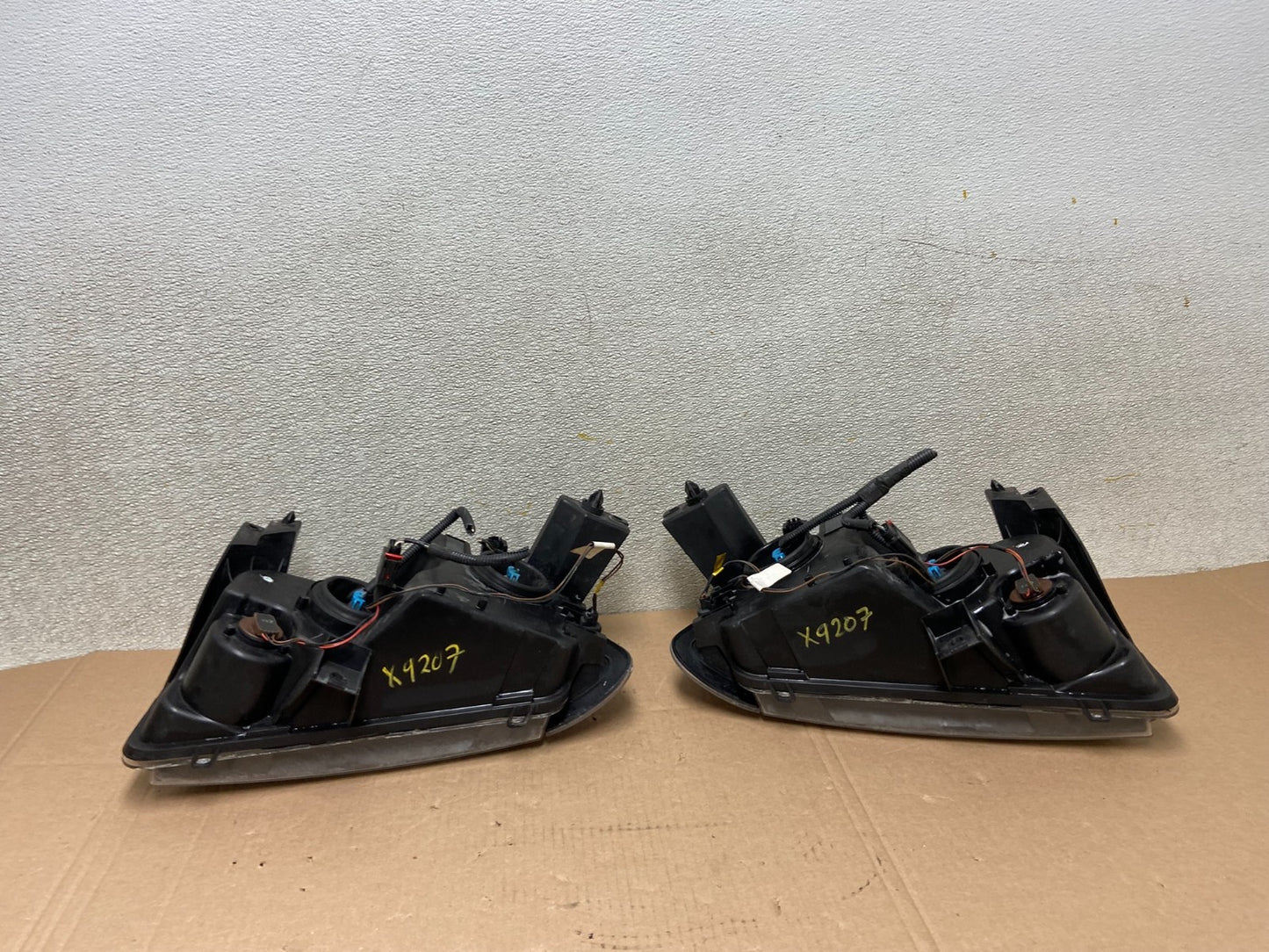 2007 to 2010 Dodge Charger Left+Right Set Side Headlights X9207 DW14