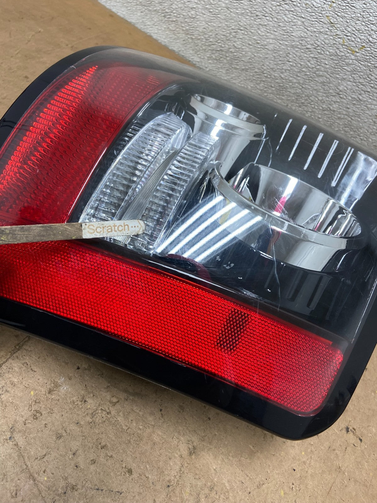 2010 - 2011 Land Rover Range Rover Sport Right Passenger Tail Light Oem X8997 DW4