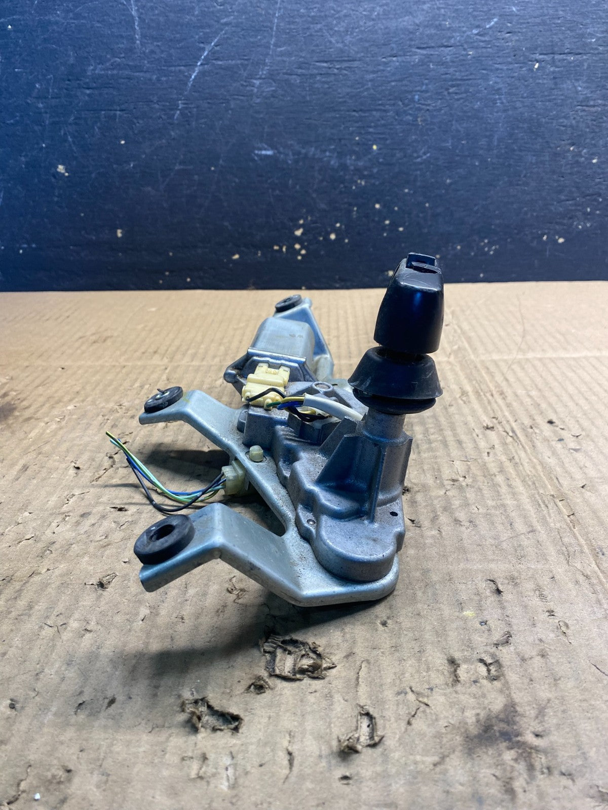 2005 to 2009 Subaru Legacy Outback Rear Windshield Wiper Motor aa7491 DG4