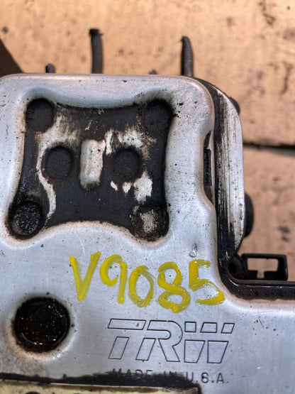 2004-07 Chevrolet Express ABS Pump Control OEM 13567136 Module v9085 DG7