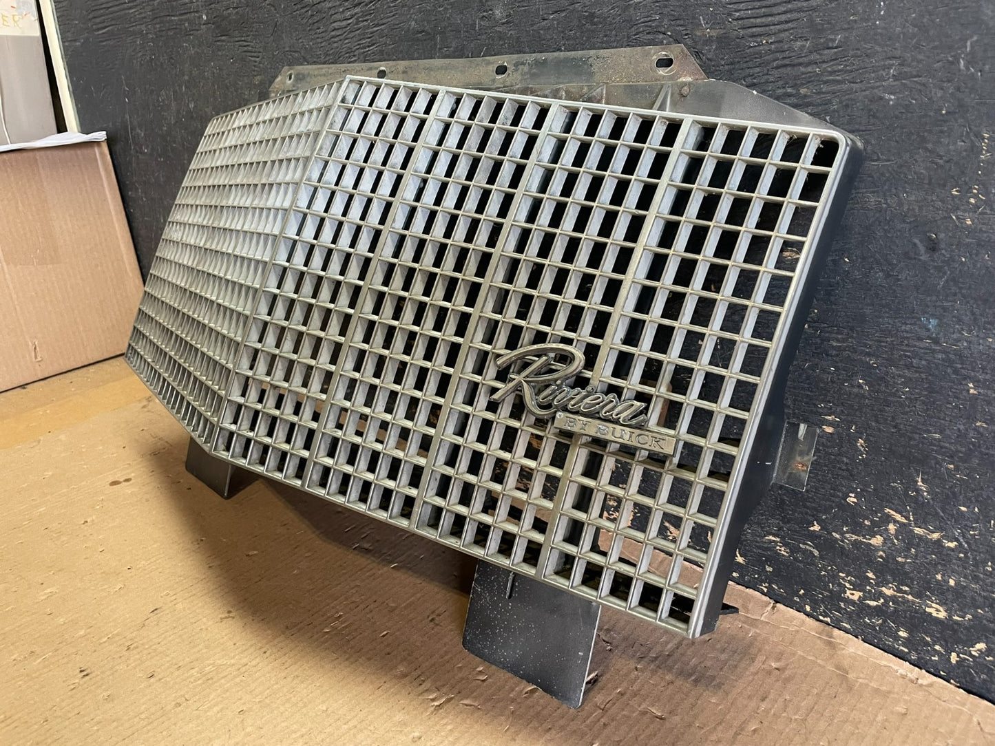 1979 to 1983 Buick Riviera Front Grill AA22172