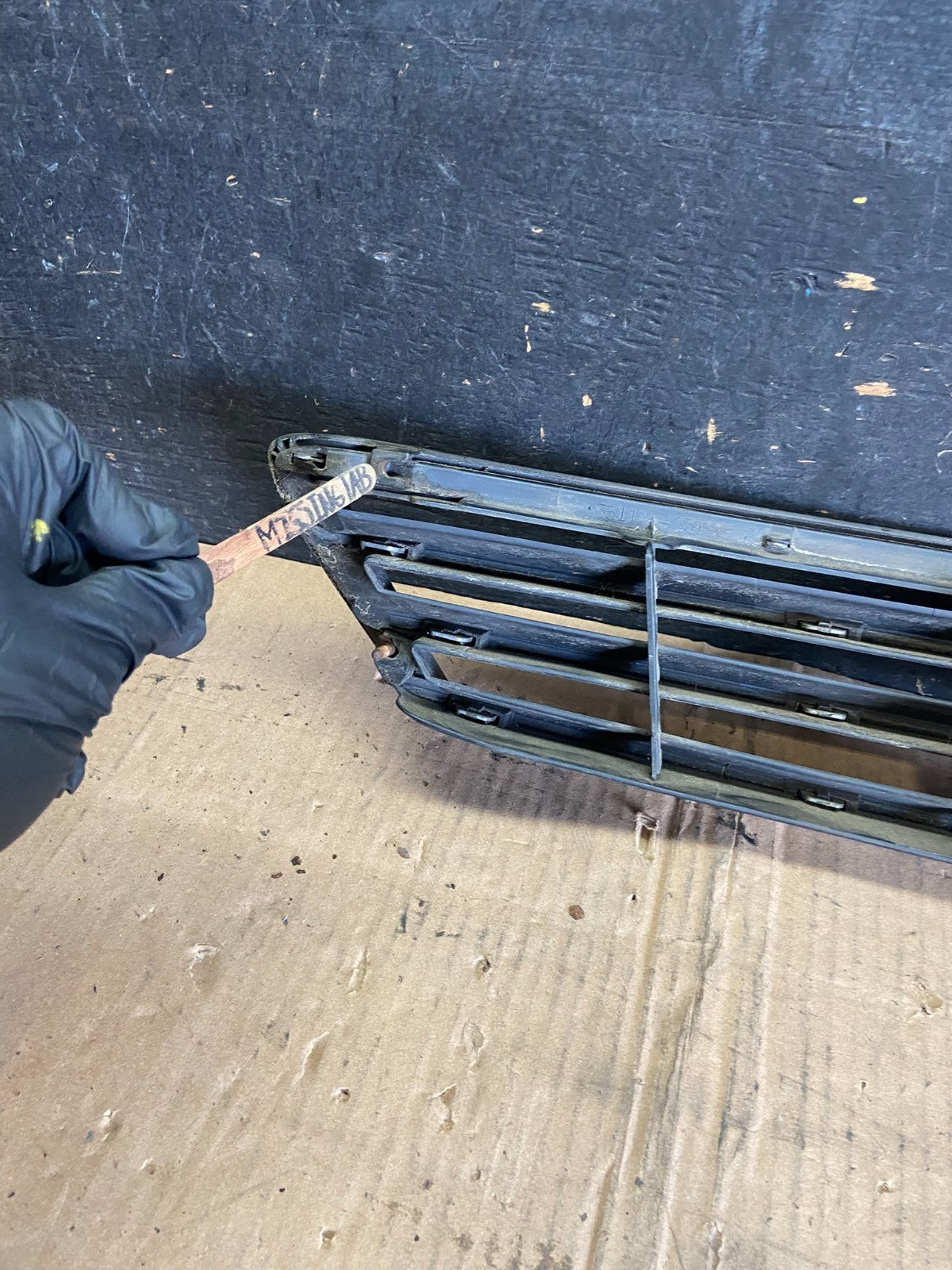 2002 to 2004 Lexus ES330 ES300 Front Upper Grill Grille P8638 DG6