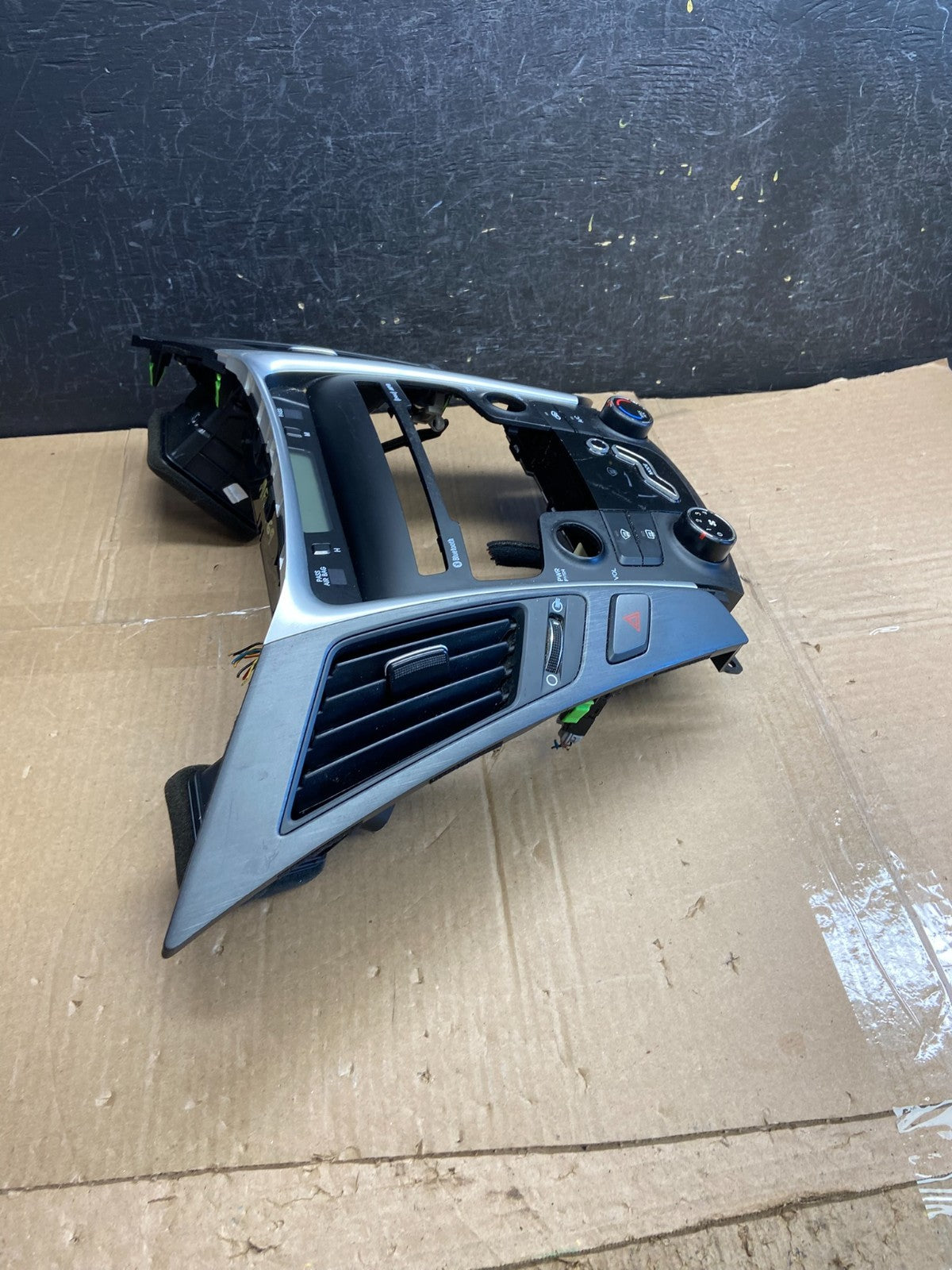 2011 - 2014 Hyundai Sonata Center Radio Climate Control Air Vent Bezel AF2769 DG1