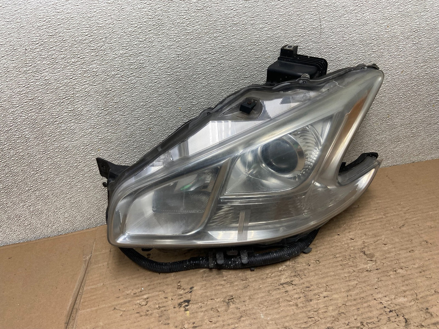 Halogen 2009 to 2014 Nissan Maxima Left Driver LH Side Headlight AA9613 DW0