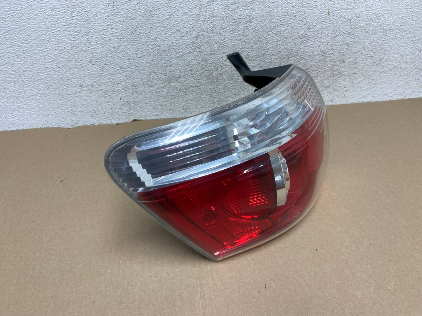 2007 to 2012 GMC Acadia Tail Light Left Driver Lh Side AG6801 LK2