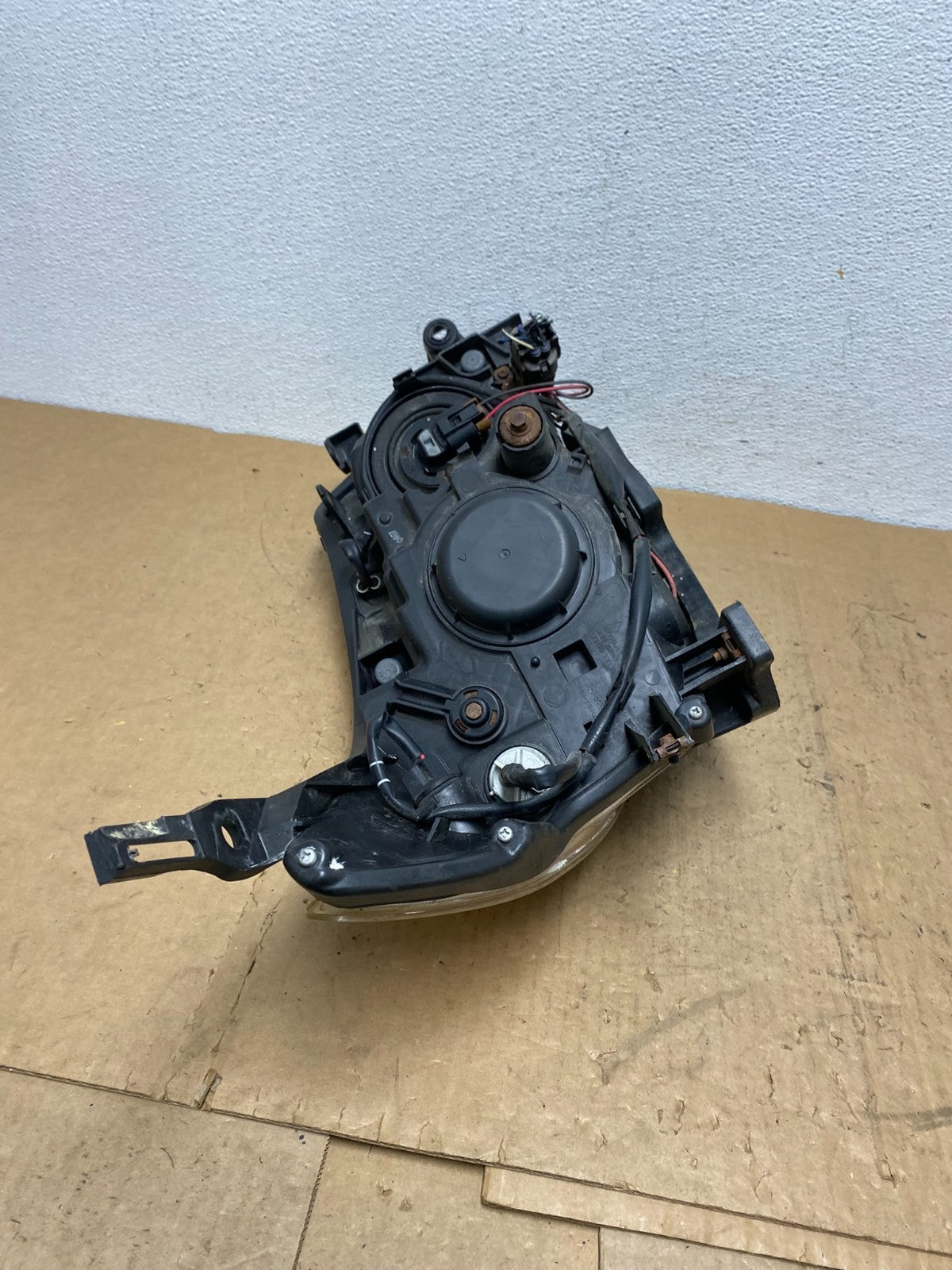 2009-2013 Subaru Forester Left Driver LH Halogen Headlight AD0510 DW8