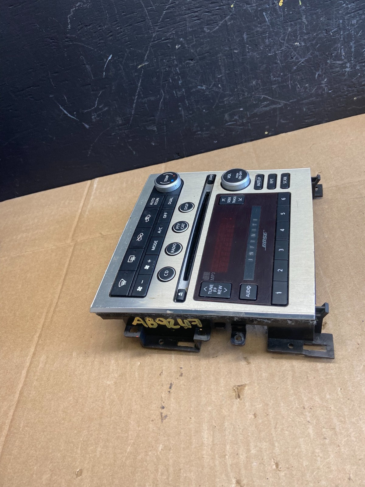 2005  to 2007 Infiniti G35 Radio Player Climate Control Panel Bezel AB9247 DG1