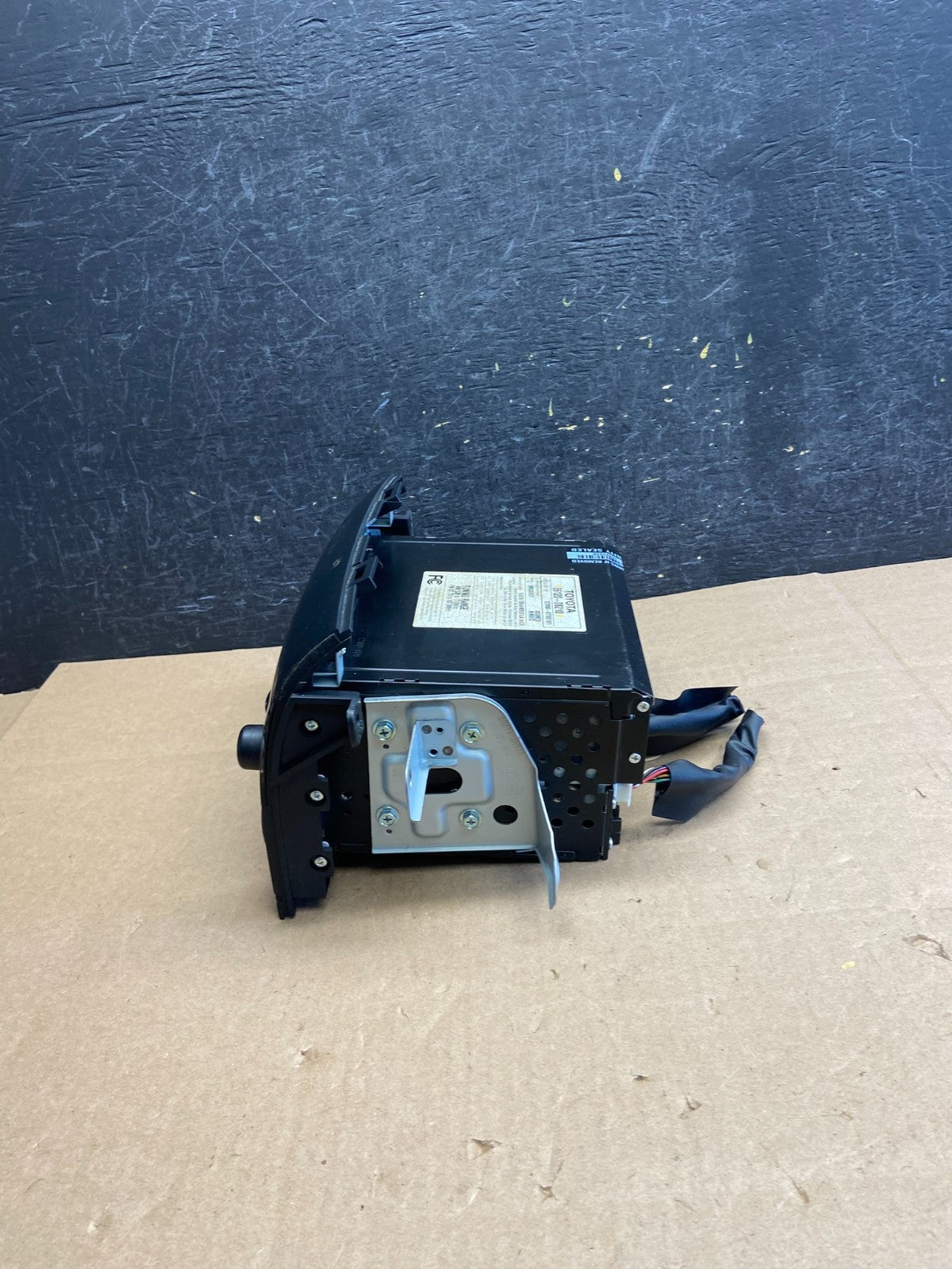 2004 to 2010 Toyota Sienna AM FM CD WMA Mp3 Radio Receiver AI3244 DG2