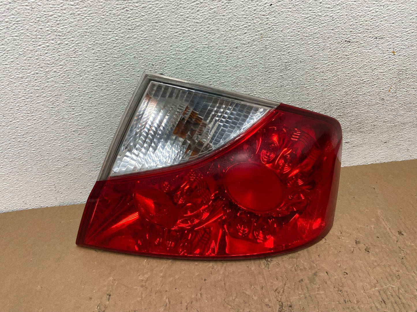 2008 2009 2010 Infiniti M35 M45 Right Passenger Side Tail Light AD8250 DW0