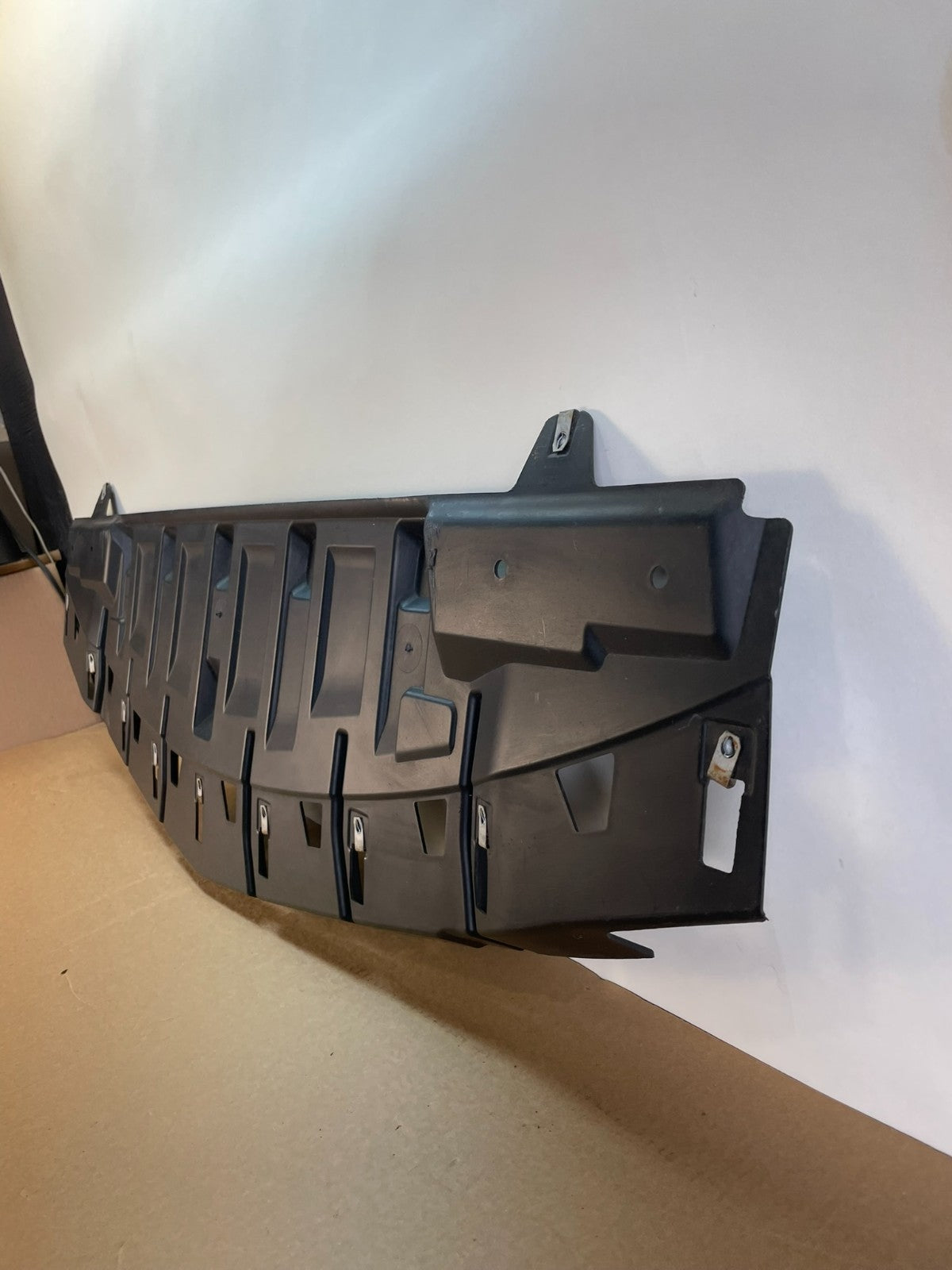 2016 to 2018 Chevrolet Malibu Front Engine Under Cover Shield AG9983 DG1