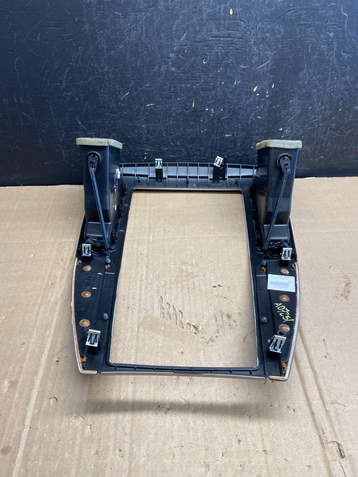 2007-2011 Cadillac STS Center Dash Trim Radio Bezel Vent Wood AD7251 DG6
