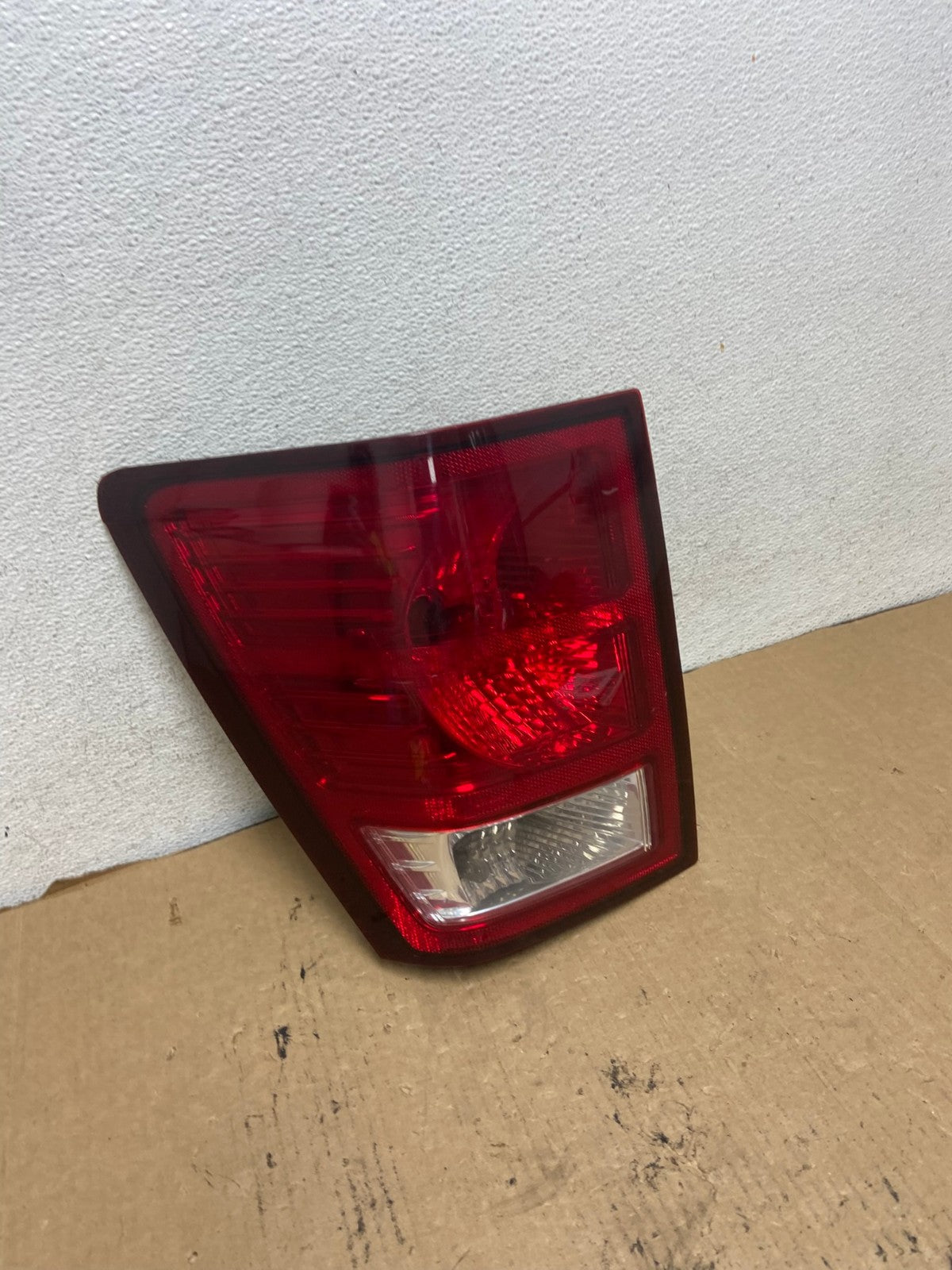 2007 to 2010 Jeep Grand Cherokee Left Driver Lh Tail Light AG2131 LK2