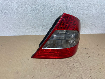 LED 2007 - 2009 Mercedes E E320 E500 Sedan Right Passenger Tail Light AG6546 LK2