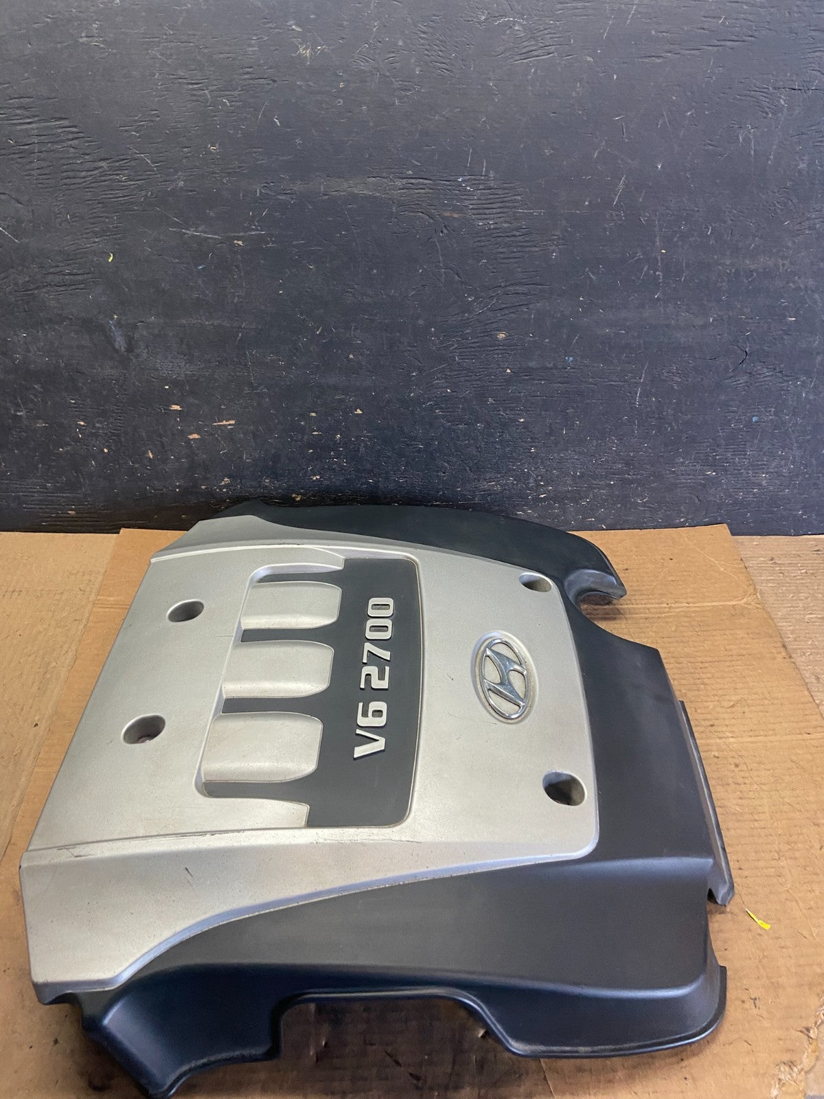 2005-2008 Hyundai Tucson 2.7L Engine Motor Cover 29240-37150 Q8545 DG3