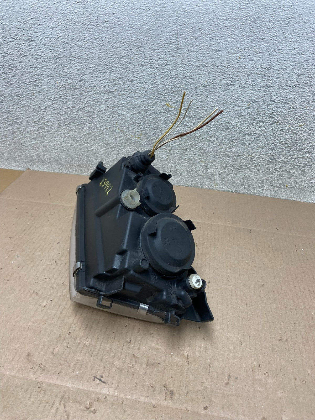 1998 to 2001 Volkswagen Passat Right Side Headlight OEM Z3992 DW5