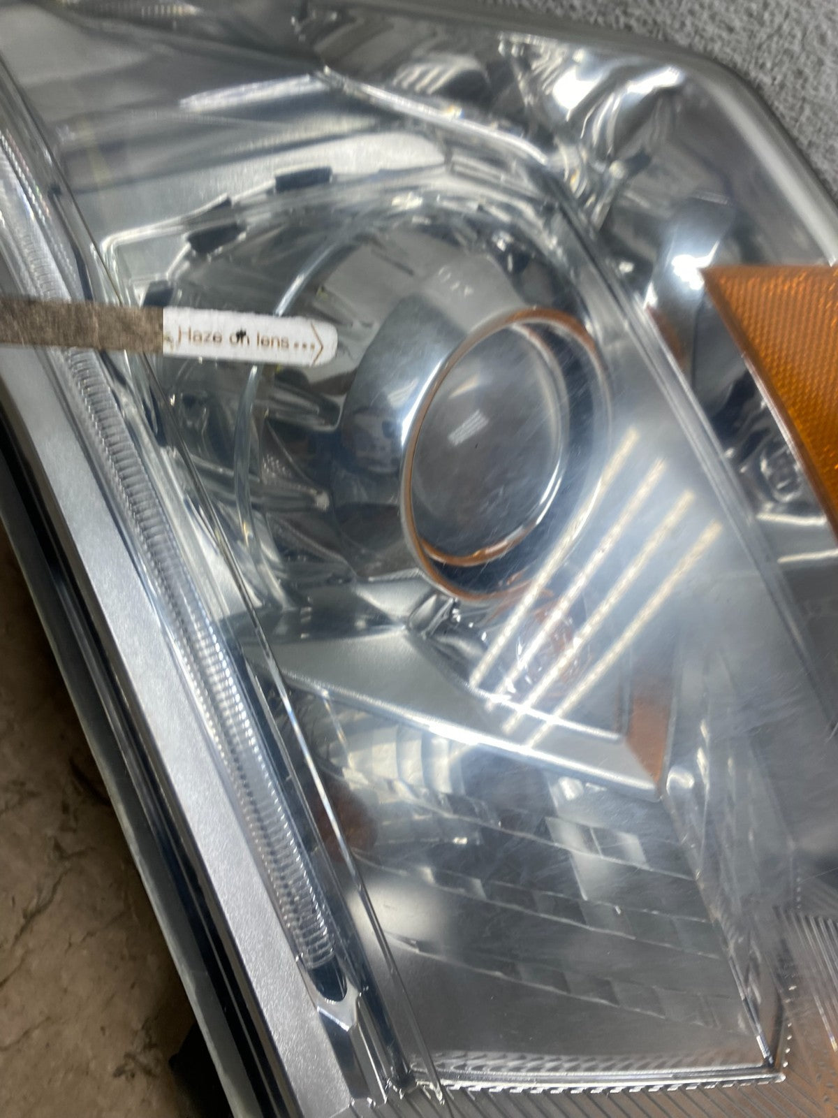 Xenon 2010 to 2016 Cadillac SRX Right Passegner Side Headlight AI9381 LK4