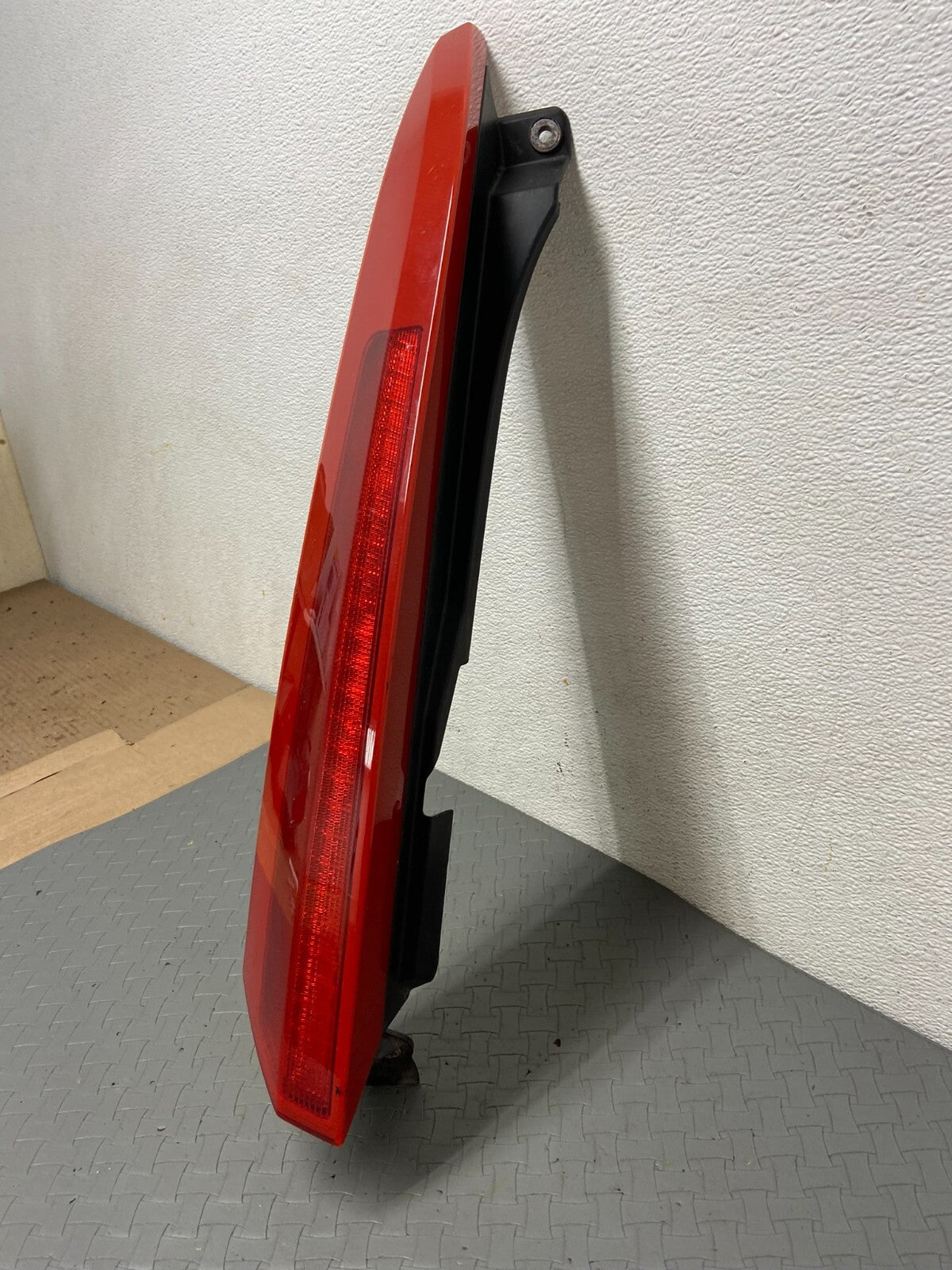 2003 to 2006 Volvo XC90 Left Driver LH Side Upper Tail Light OEM A9757 DG11