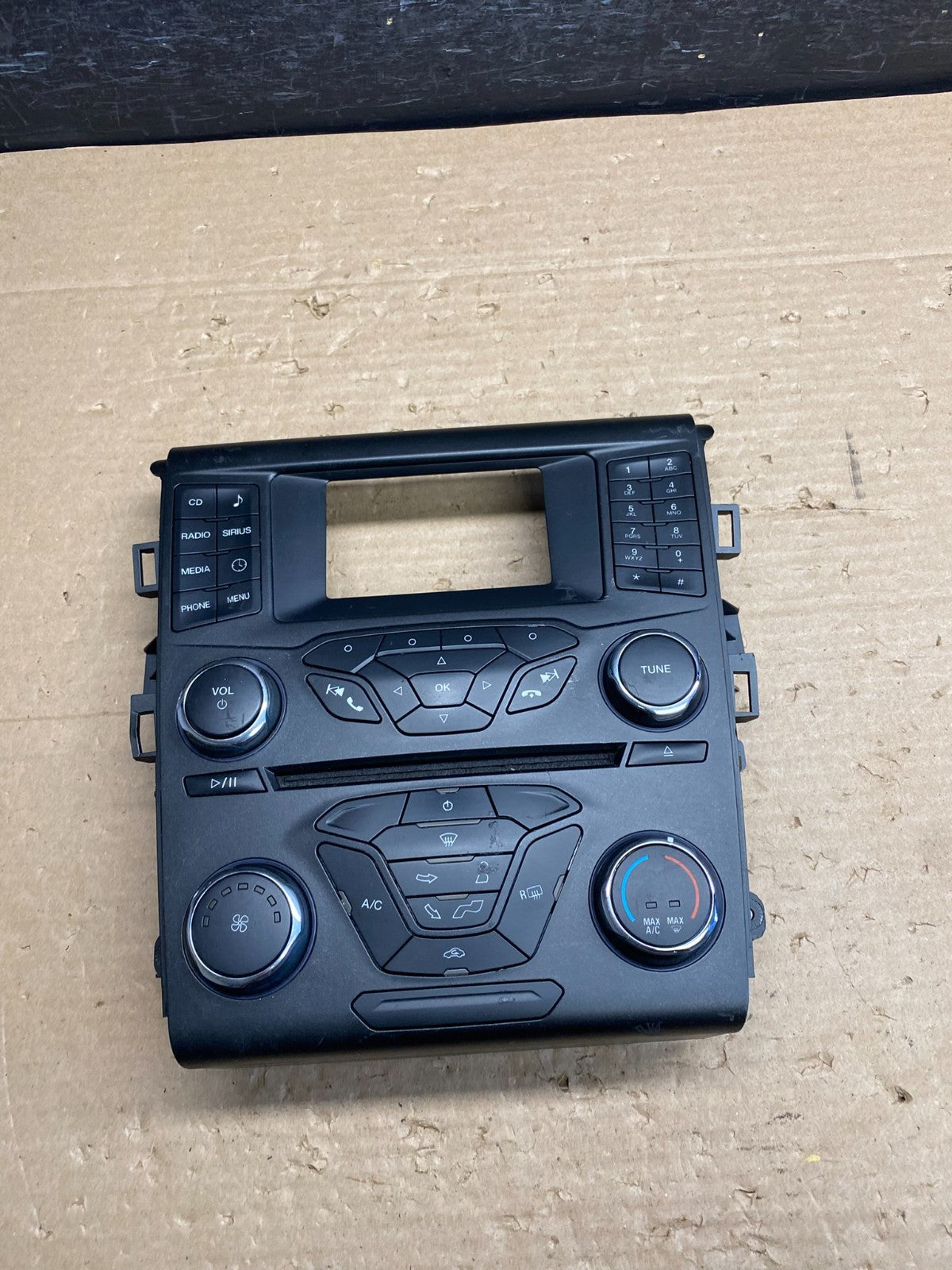 2016 2017 Ford Fusion Radio Climate Control A/C Control AG8352 DG0