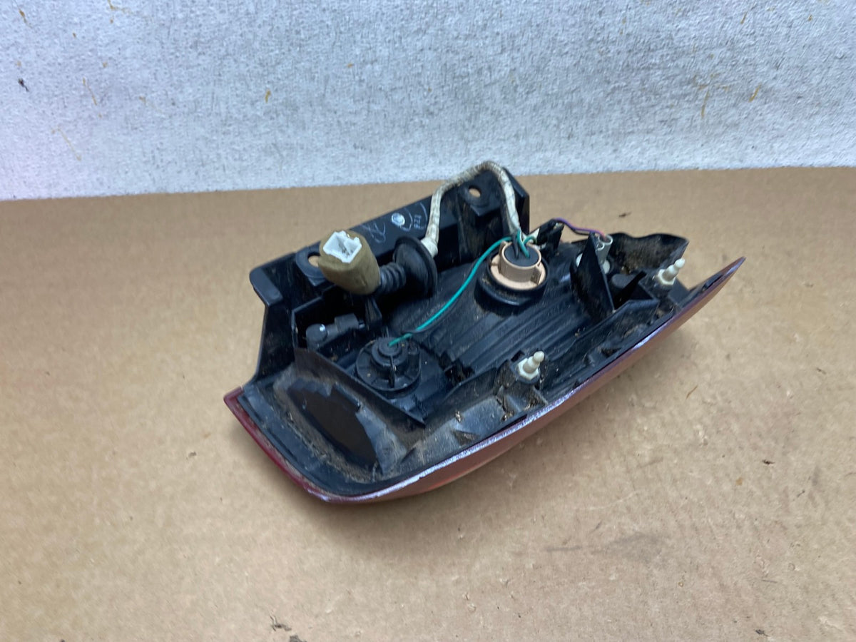 1999 to 2004 Nissan Pathfinder Right Passenger Rh Side Tail light AI2645 LK6