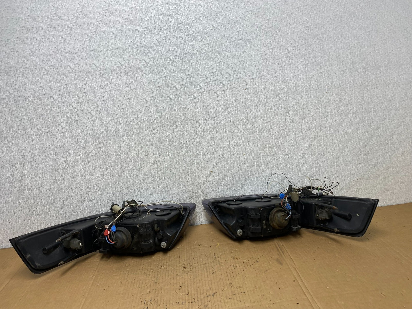 1999 to 2004 Ford Mustang Left+Right Set Side Black LED Headlights AD1076 DG5