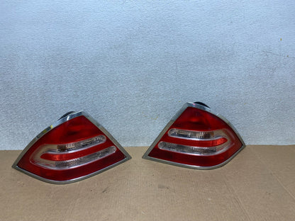 2001-2004 Mercedes-Benz C230 C240 W203 C-Class Left+Right Tail Lights W8409 DW0