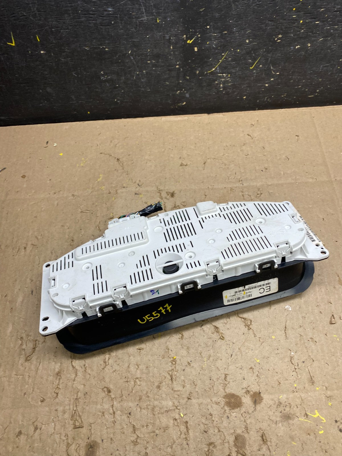 2006-2012 Nissan Pathfinder Xterra Cluster Speedometer Instrument U5577 DG5