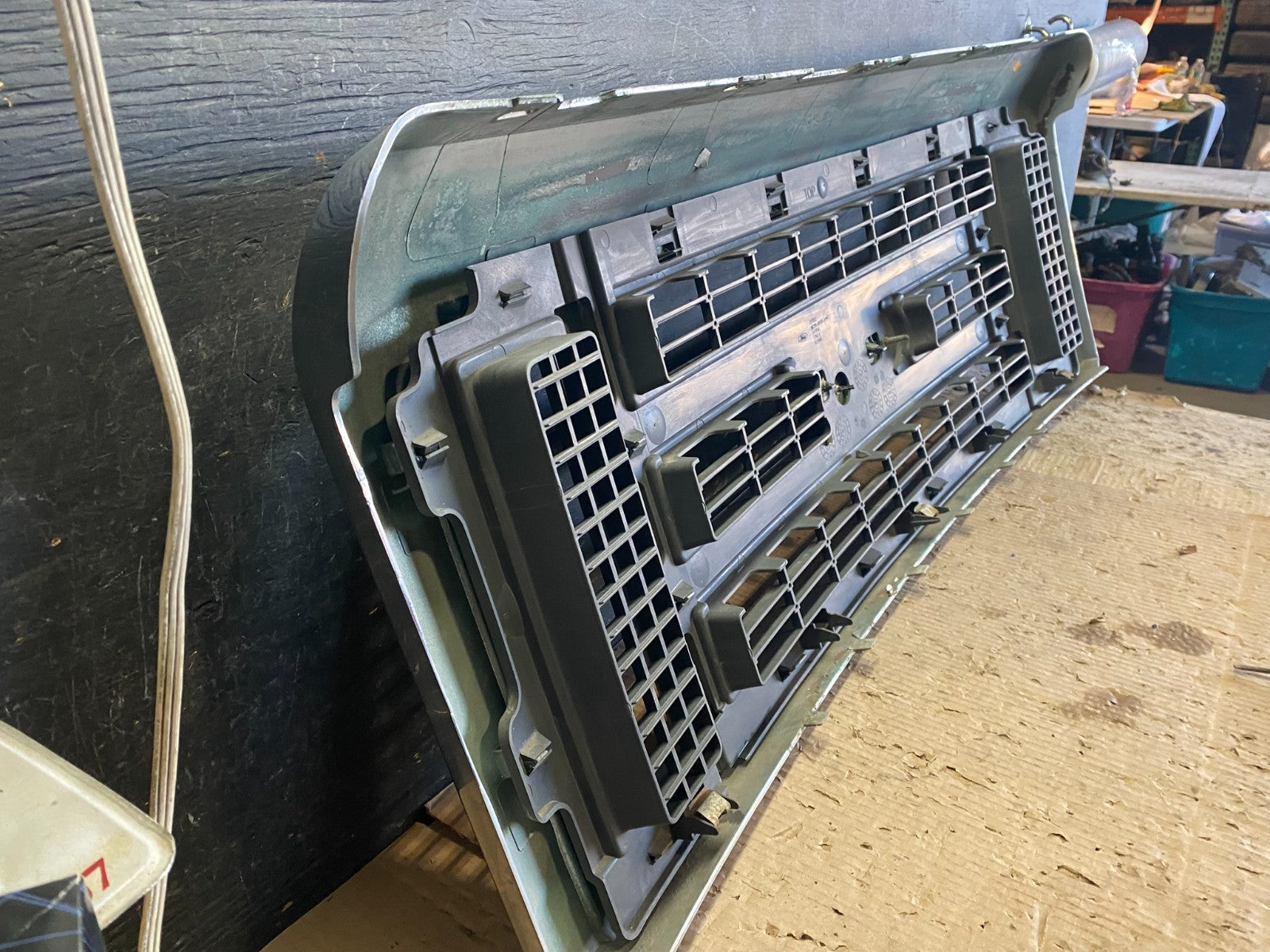 2008 to 2014 Ford Econoline E150 E250 Front Upper Chrome Grill Grille x0043 DG9