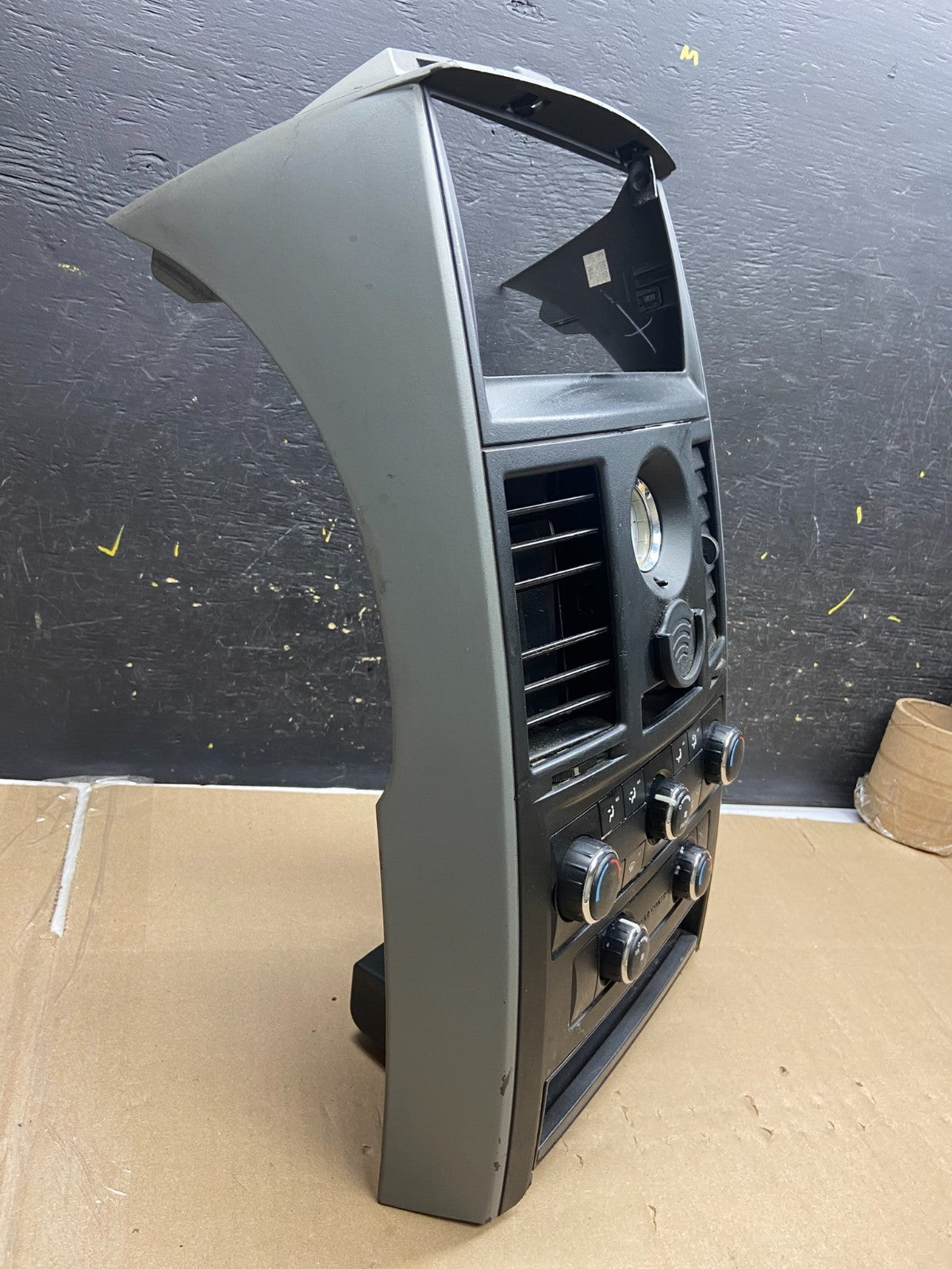 2008-2010 Dodge Grand Caravan  A/C Climate Control Unit Bezel Trim Oem AB1852 DG1