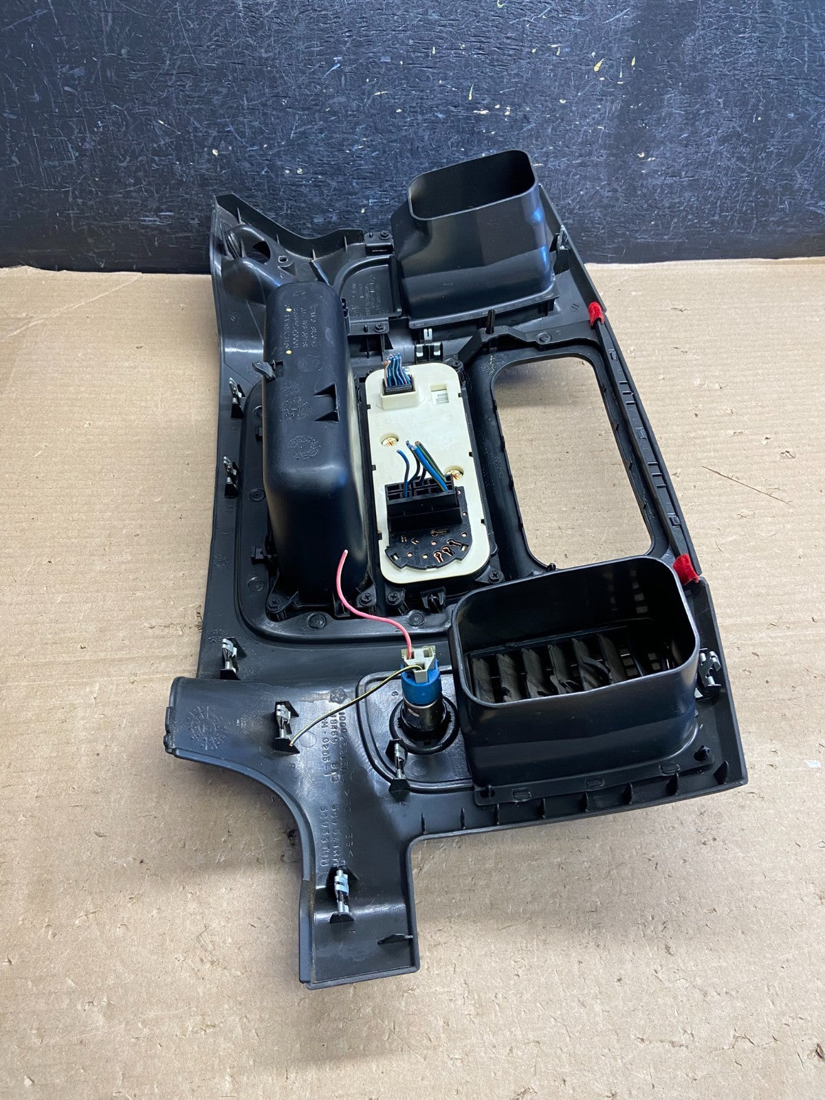 2002 to 2005 Dodge Ram Radio Climate Control Dash Air Vent Bezel Trim AH3654 DG4