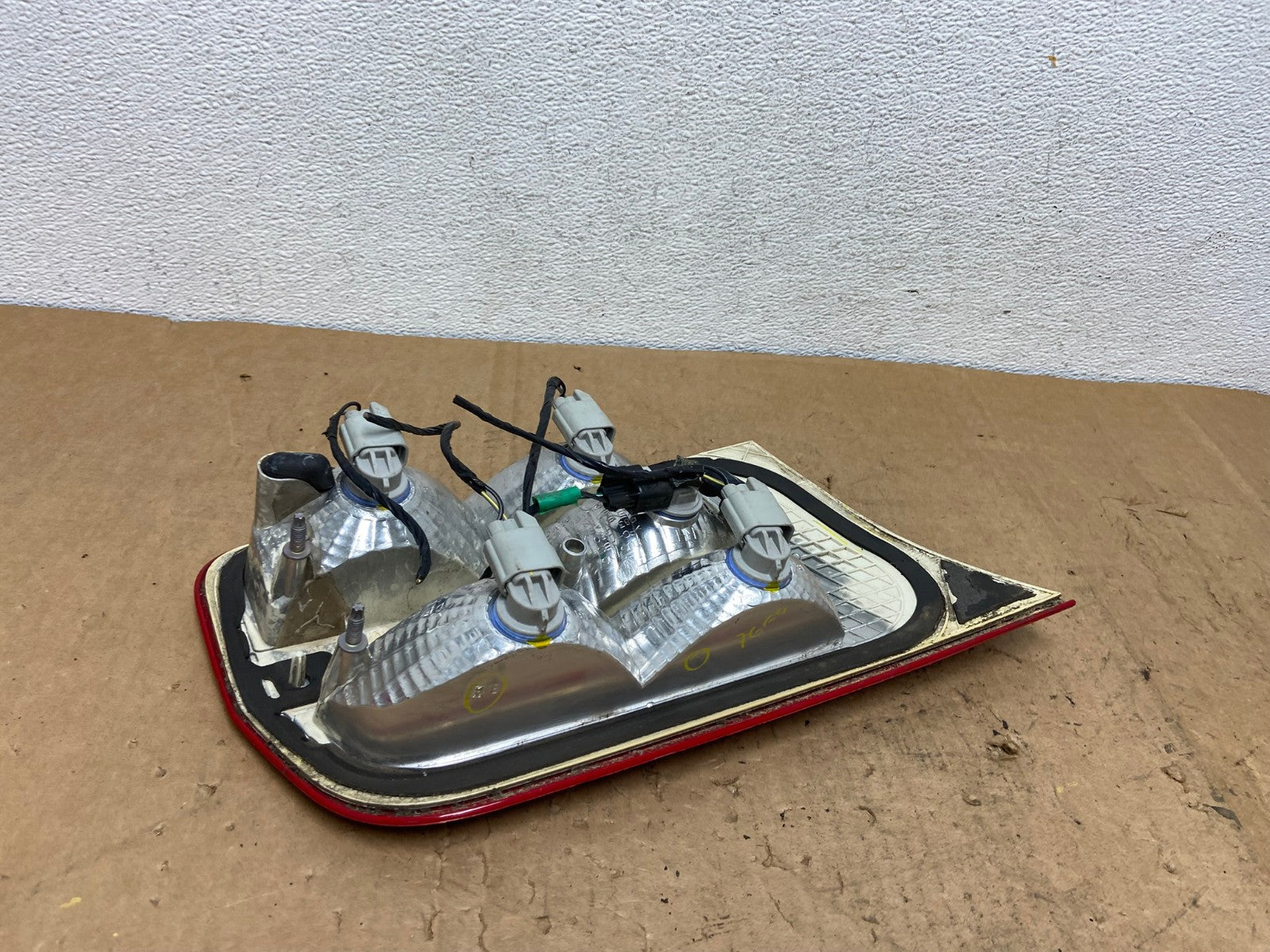 2007-2009 Lincoln Zephyr MKZ Right Passenger Side Tail Light Inner AD0505 LK5