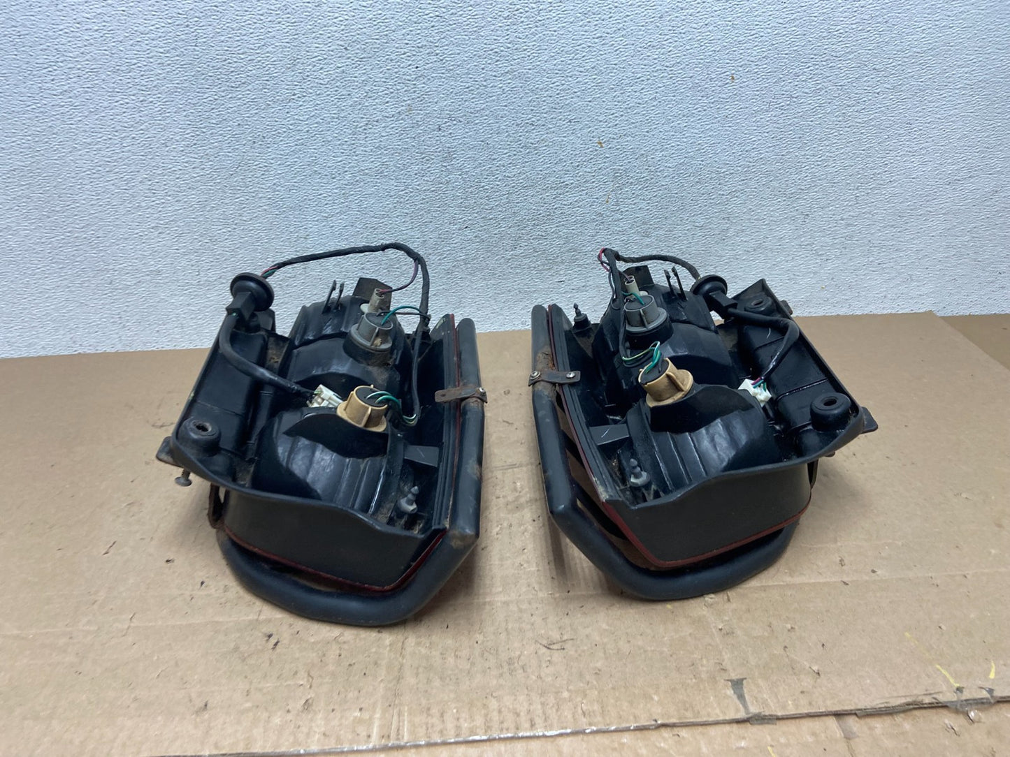 2005 to 2012 Nissan Pathfinder Tail lights Left+Right Side AE6161 DW10