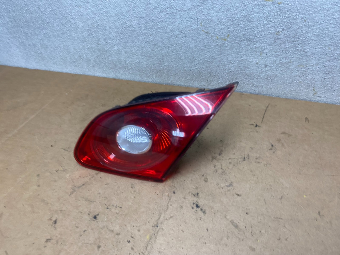 2009-2012 Volkswagen CC Right Passenger RH Side Tail Light Inner Trunk X5664 DW1