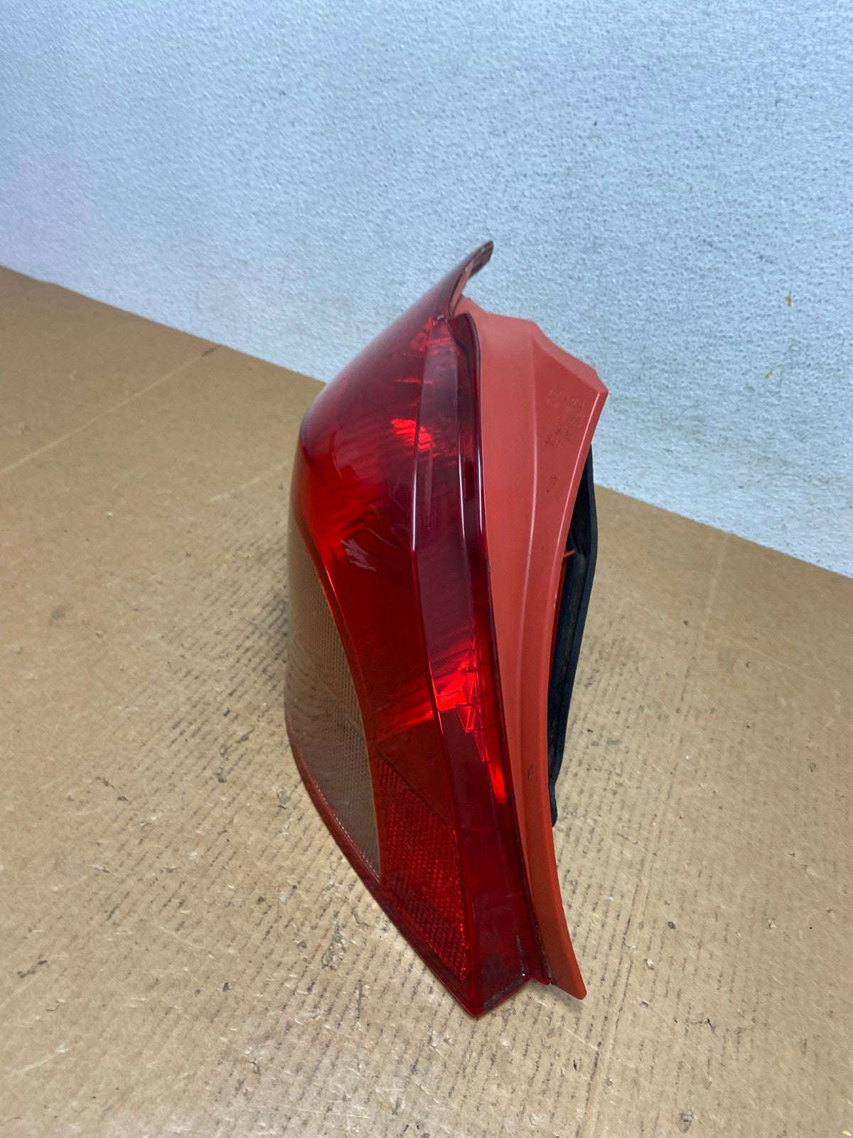 2006 to 2008 Toyota Yaris Hatchback Left Driver Side Tail Light AE0201 LK1