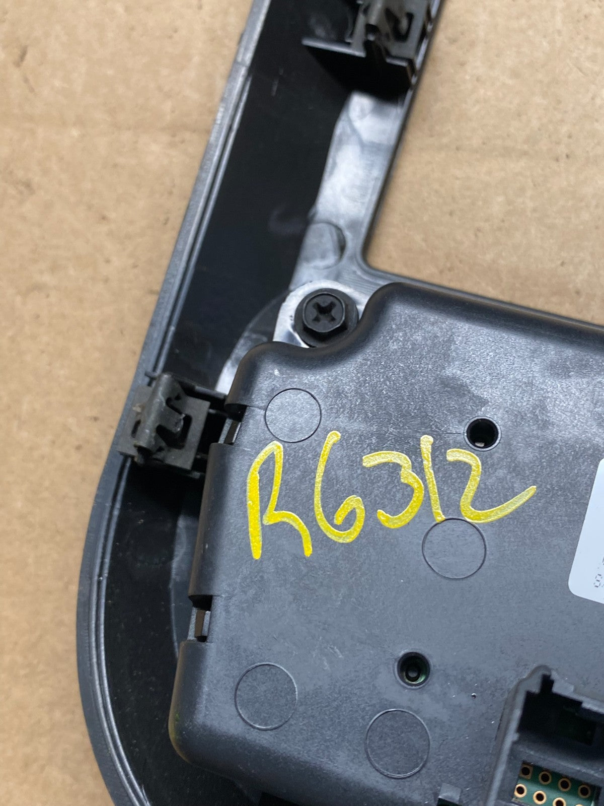 2011 to 2017 Jeep Compass Dash Climate Temperature Control Radio Bezel R6312 DG7