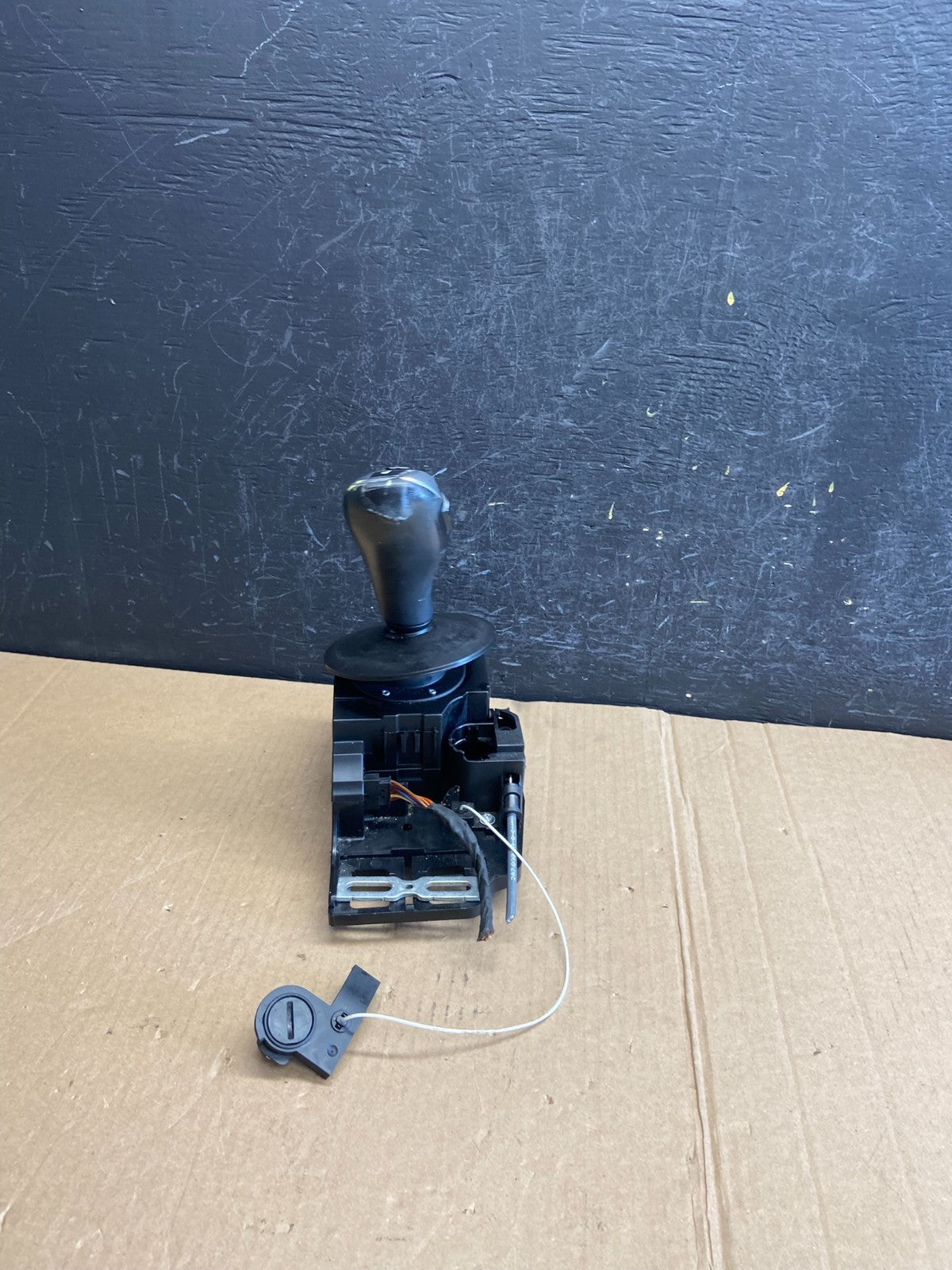 2008-2010 BMW 528I 535I E60 Auto Gear Selector Transmission Shifter AE4401 DG4