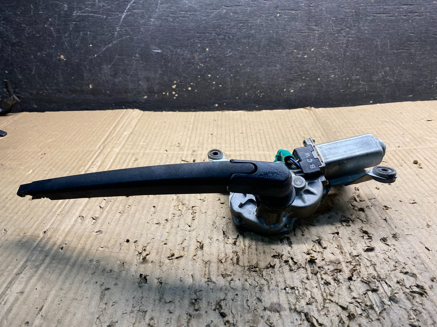 2007 - 2010 Hyundai Santa Fe Rear Glass Windshield Wiper Motor X4633 DG3