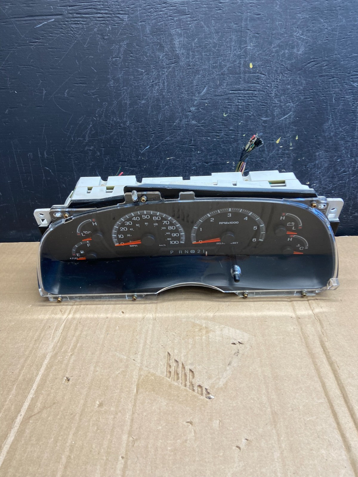 2000 2001 2002 Ford Expedition Speedometer Instrument Gauge Cluster Oe AD7073 DG0