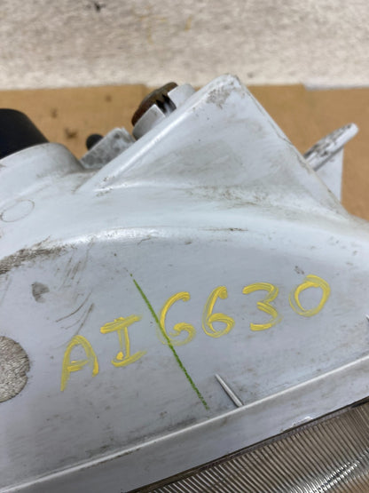 2000-2002 Hyundai Accent Left Driver LH Halogen Headlight AI6630 DW9