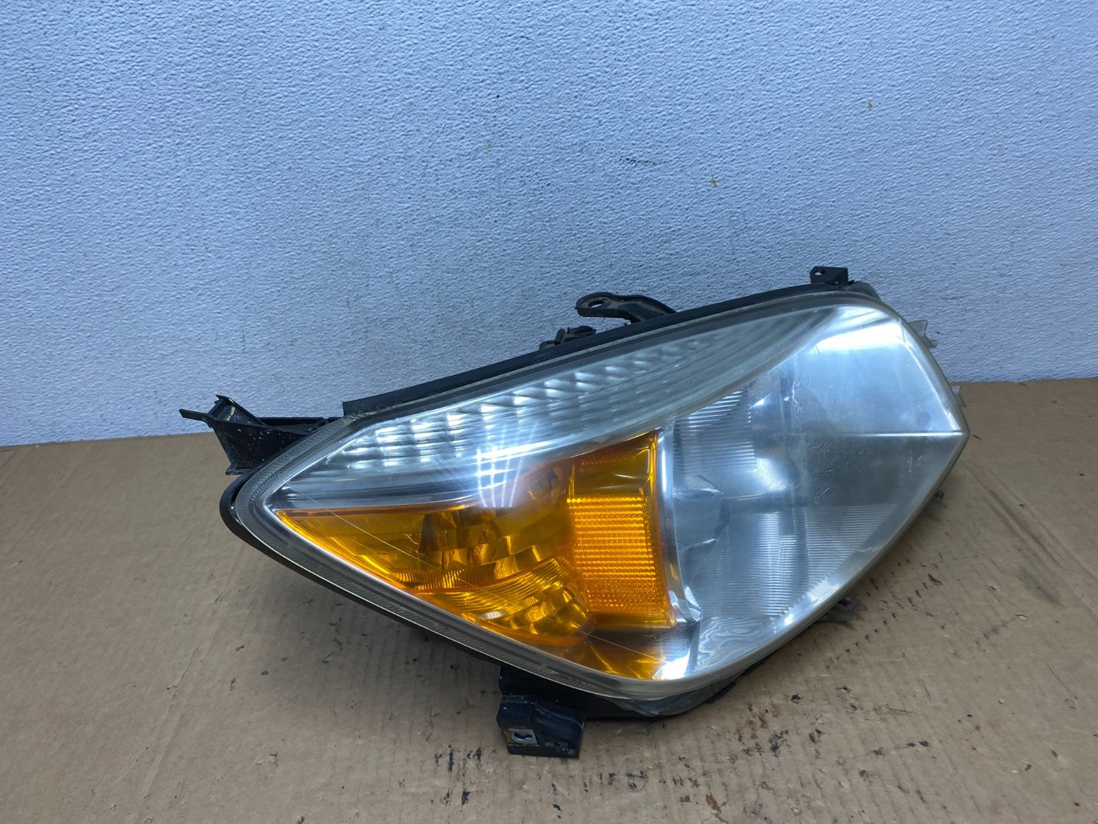 2006 2007 2008 Toyota Rav4 Right Passenger Rh Side Halogen Headlight AD11482