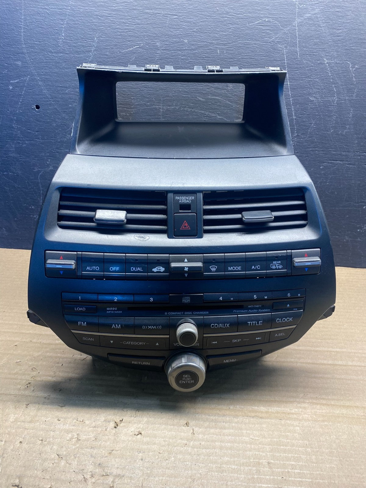 2008 - 2012 Honda Accord Front Radio Control AM./FM CD Climate Control AF3888 DG0